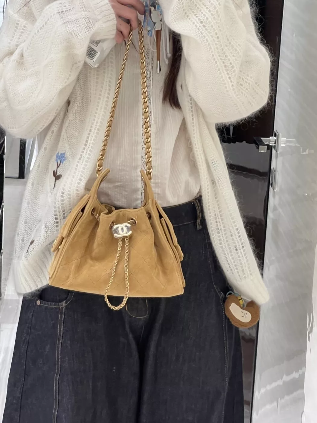 샤넬 스웨이드 체인 퀼팅 미니 백 상세 이미지 24