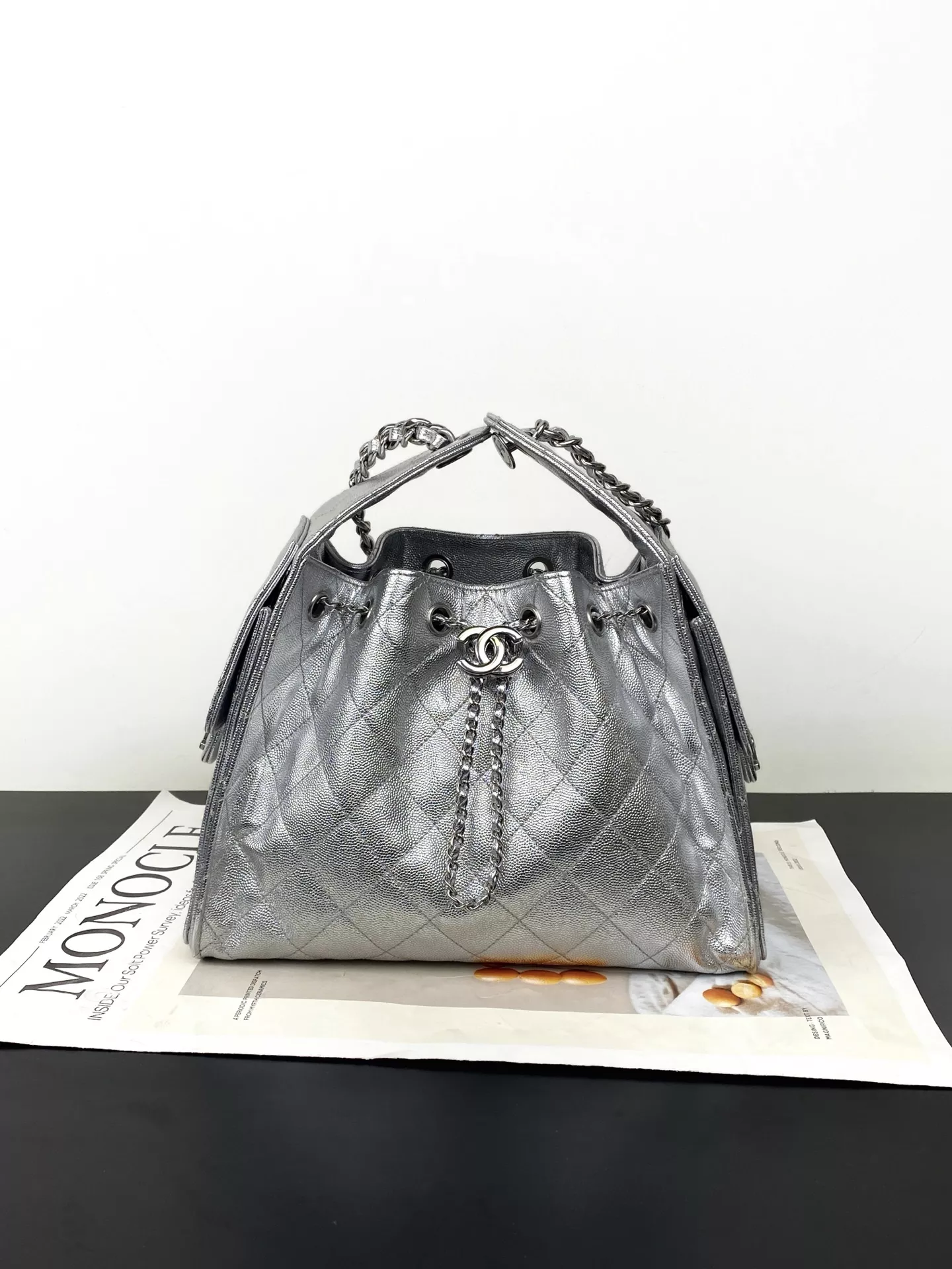 샤넬 실버 체인 드로스트링 백 상세 이미지 1