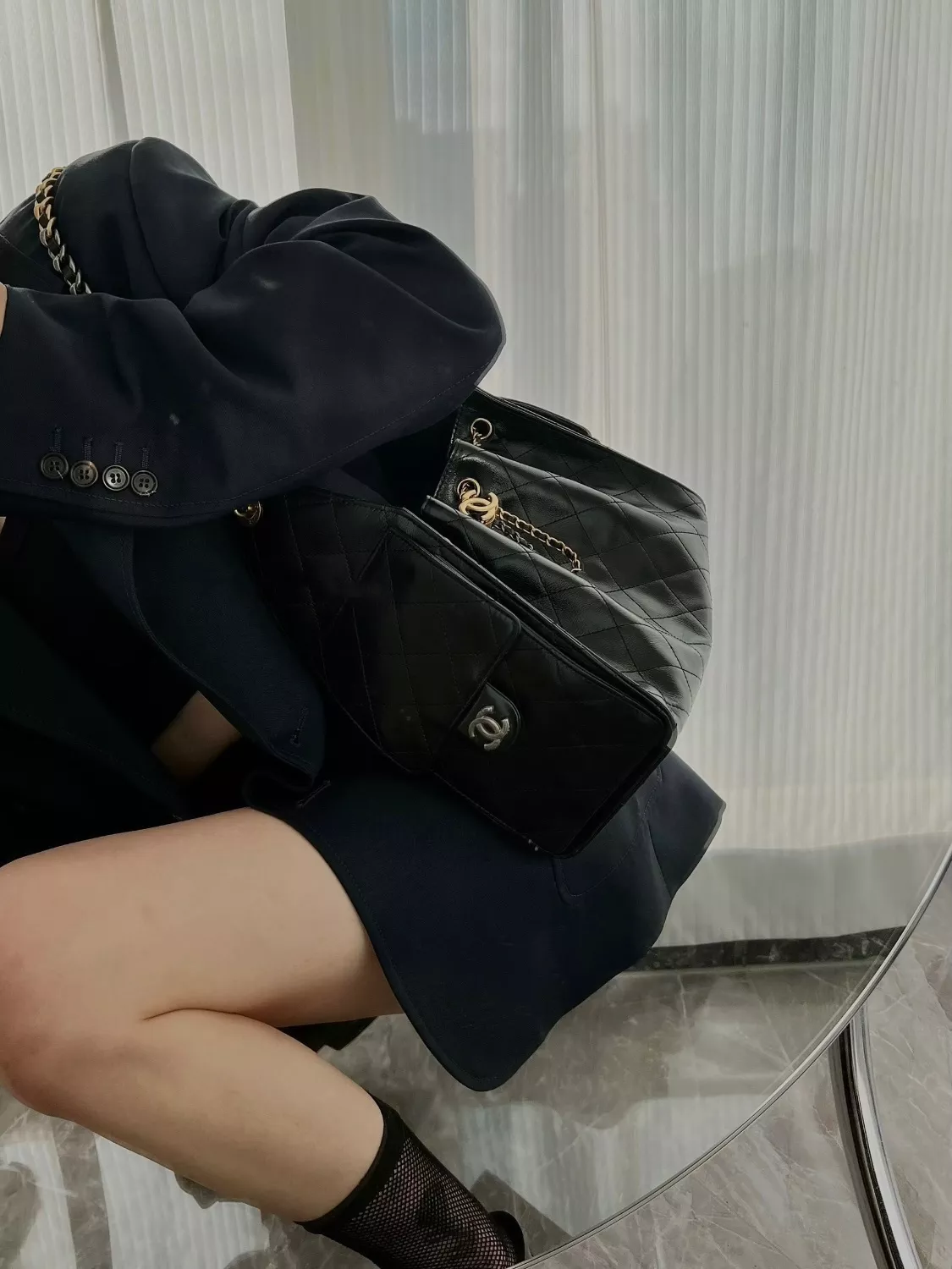 샤넬 퀼팅 체인 장식 호보 스타일 백 상세 이미지 14