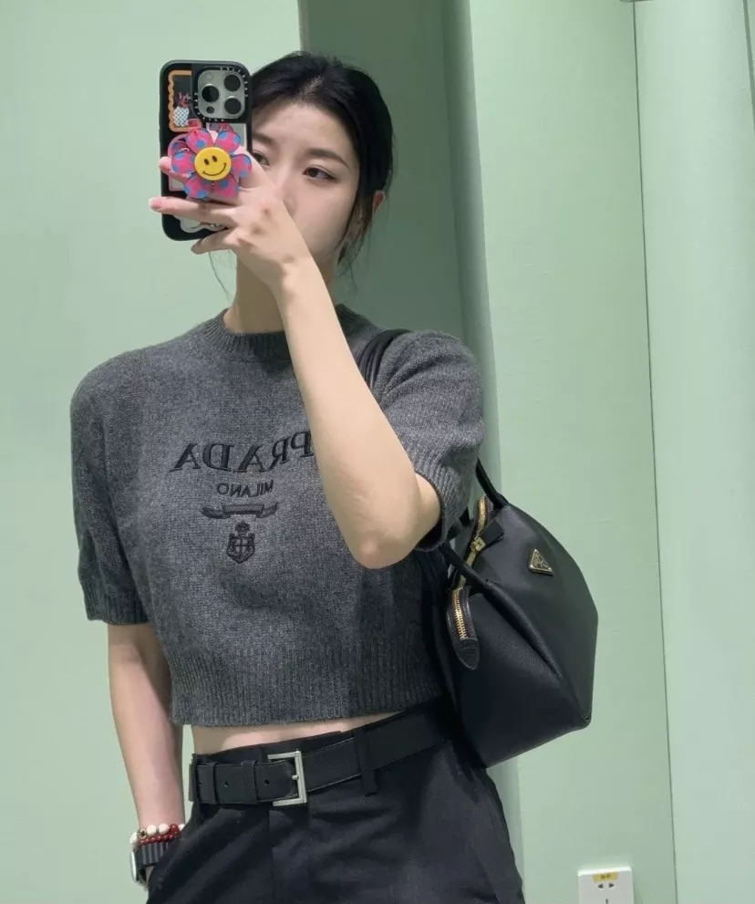 프라다 소프트 카프스킨 숄더 토트백 상세 이미지 14