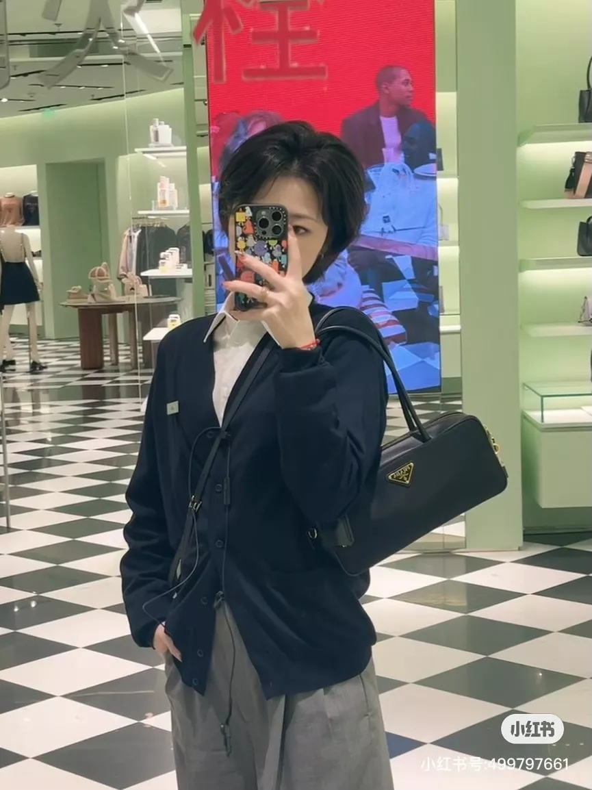 프라다 리나일론 레더 스몰 토트백 상세 이미지 17