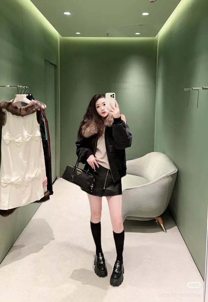 프라다 리나일론 레더 스몰 토트백 상세 이미지 12