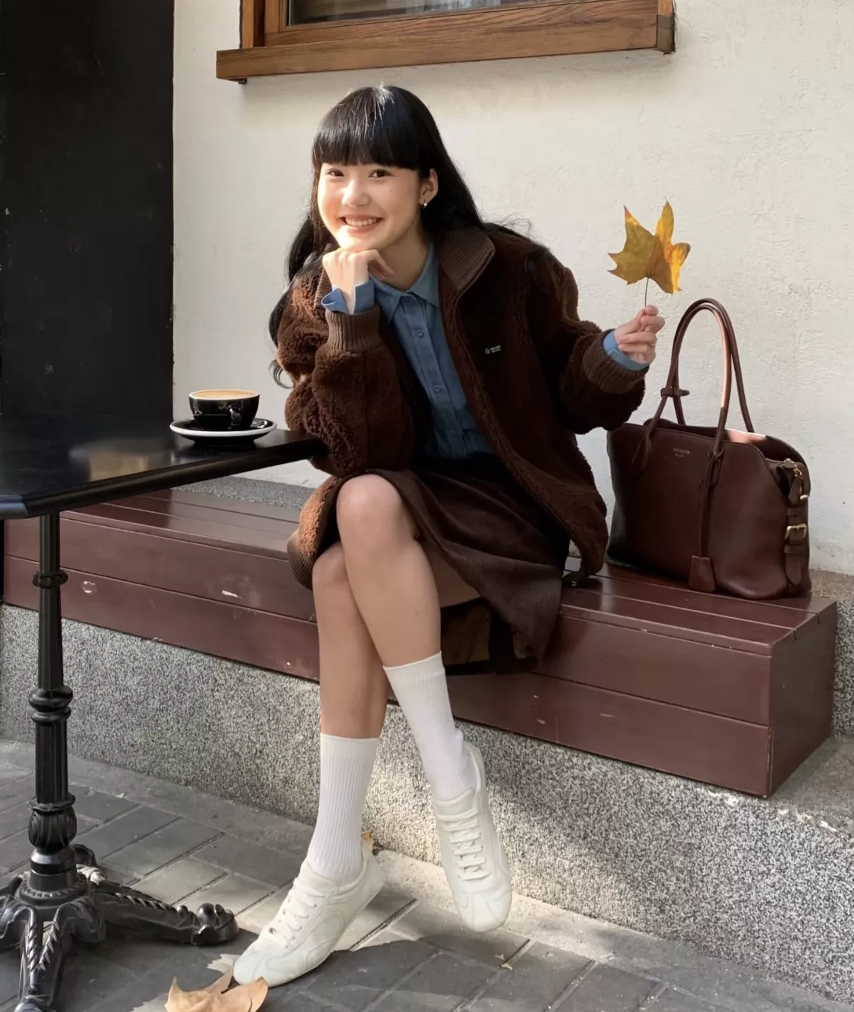 프라다 레더 원통 숄더백 상세 이미지 58