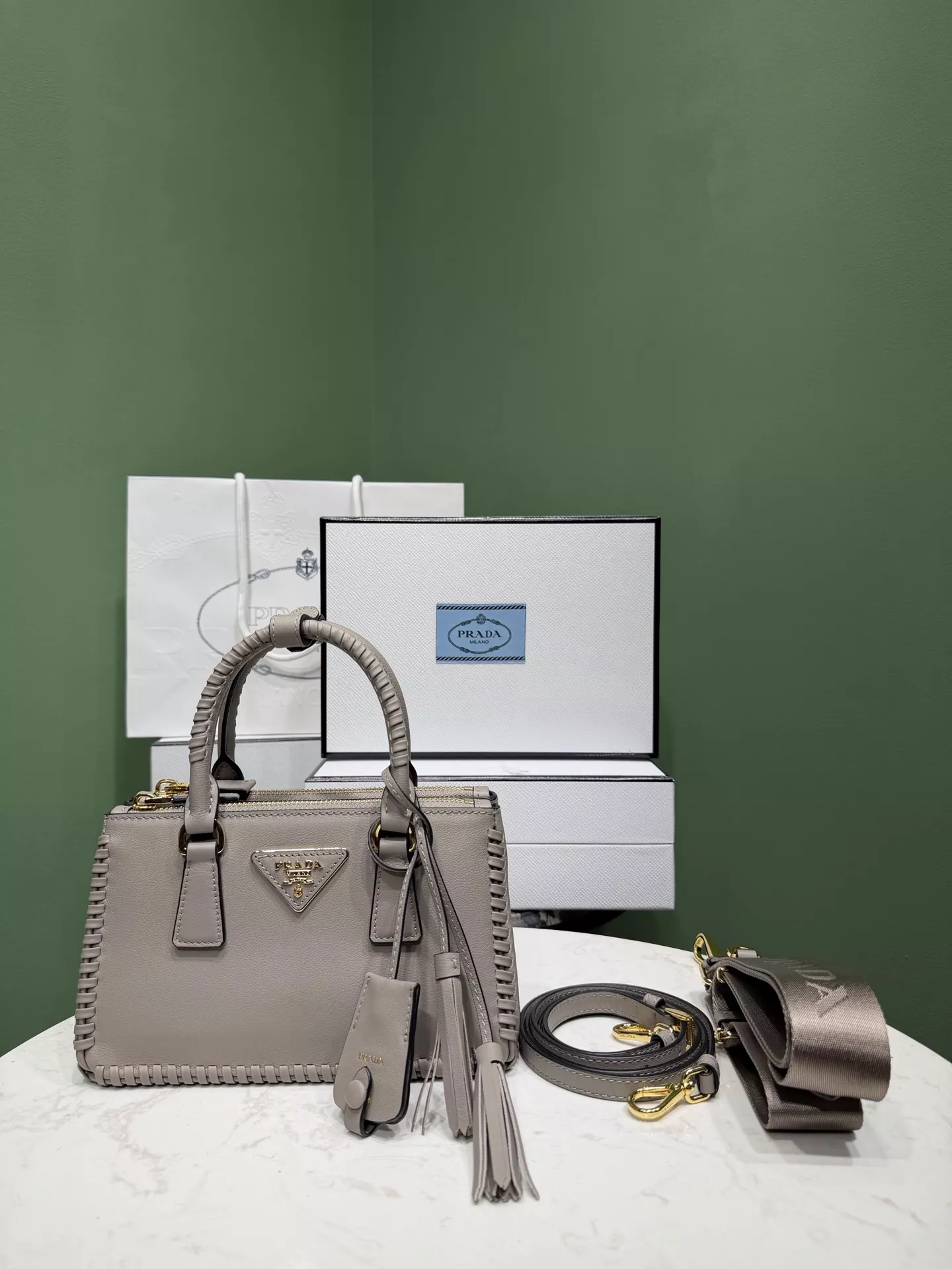 프라다 브레이디드 갤러리아 탑핸들 백 상세 이미지 1