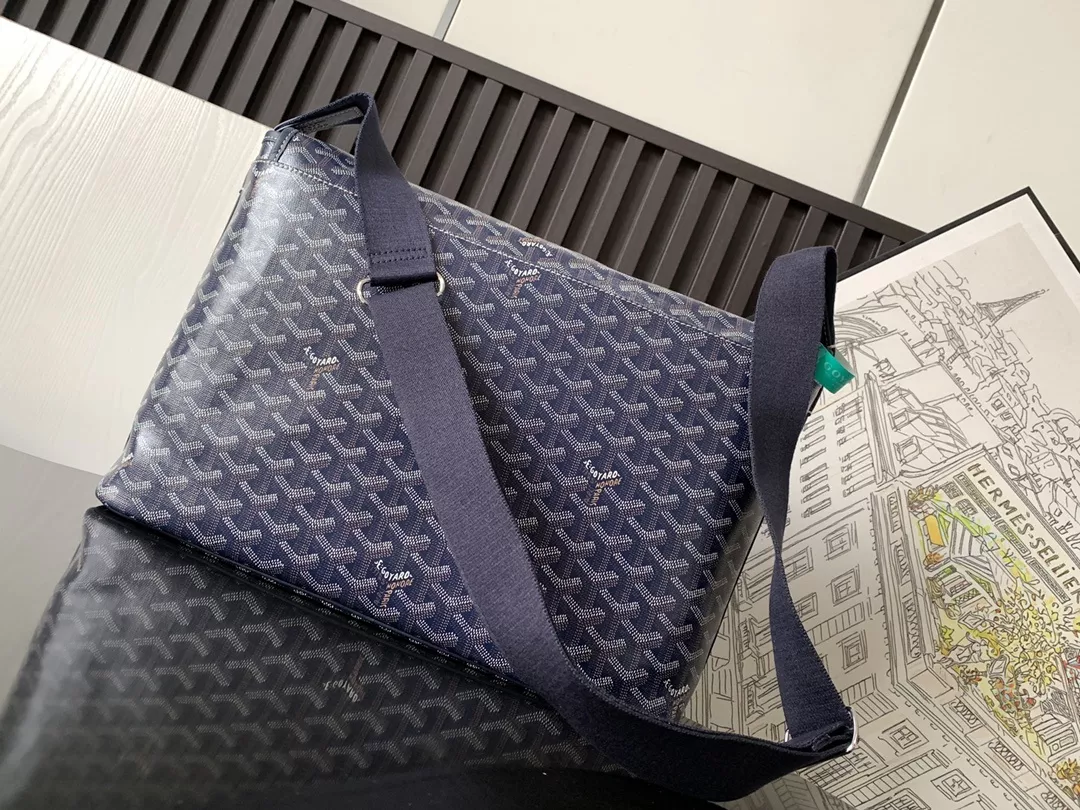 고야드 카페티앙 플랩 메신저 백 상세 이미지 3