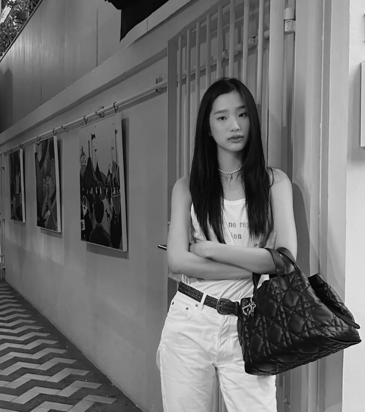디올 뚜주르 퀼팅 가죽 핸드백 상세 이미지 14