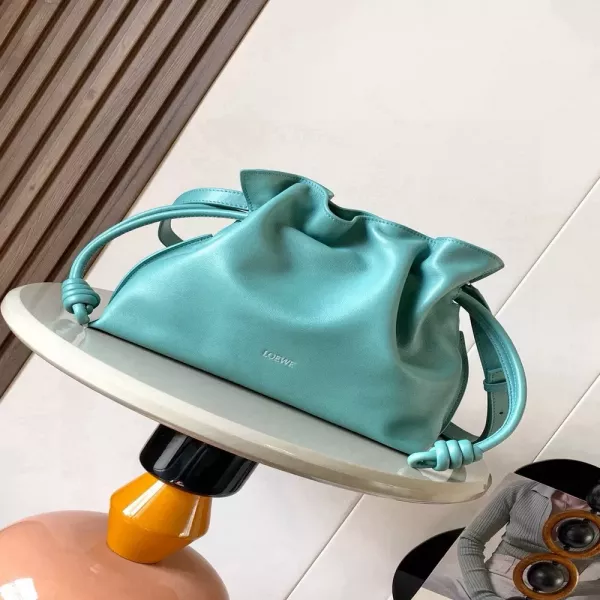 로에베 플라멩코 나파 가죽 드로우스트링 백