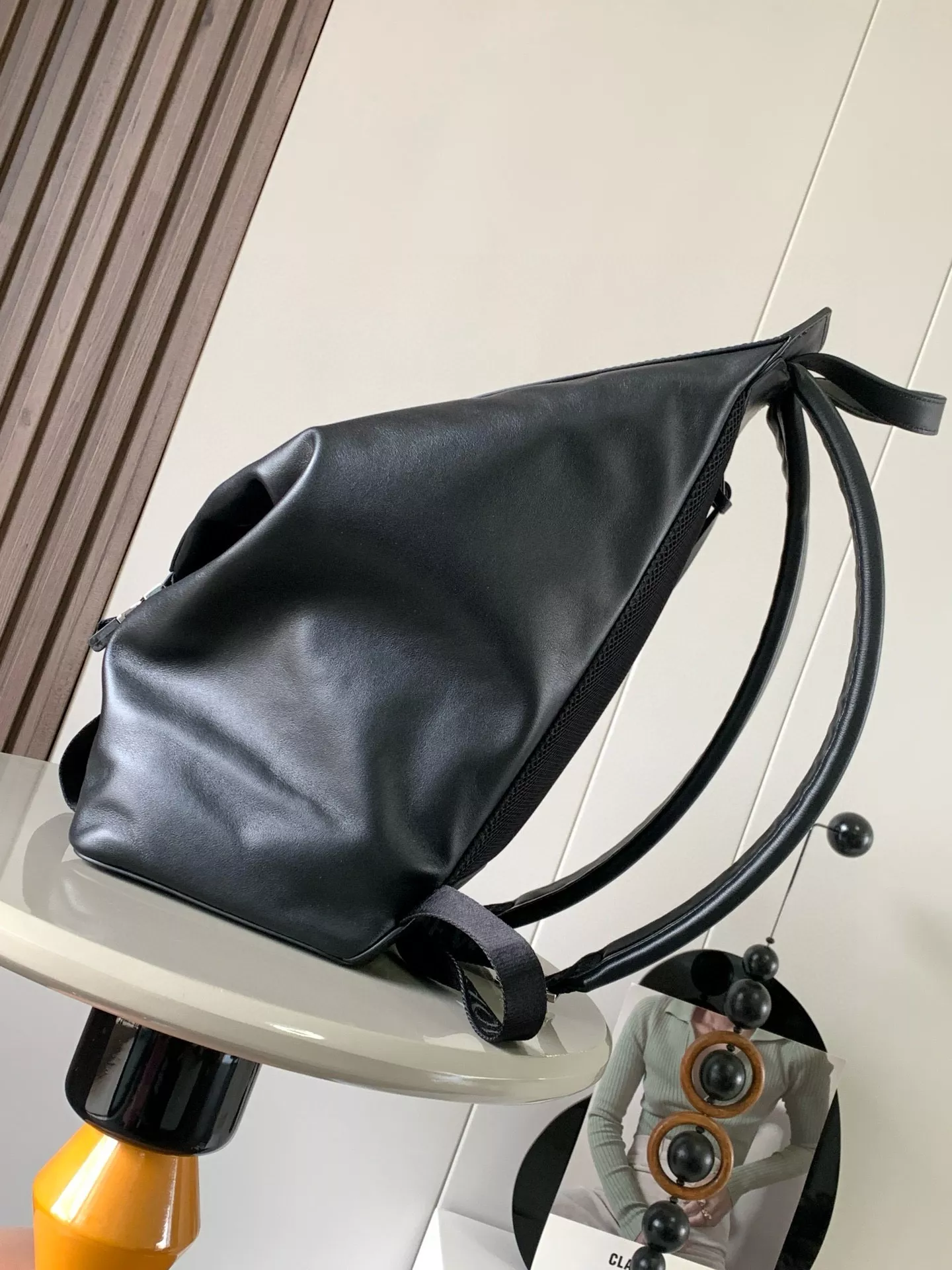 로에베 변형 소가죽 백팩 상세 이미지 2