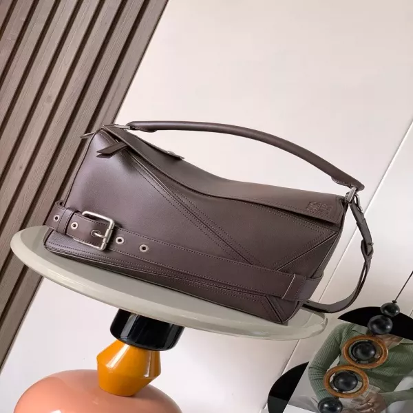 로에베 퍼즐 바이커 핸드백