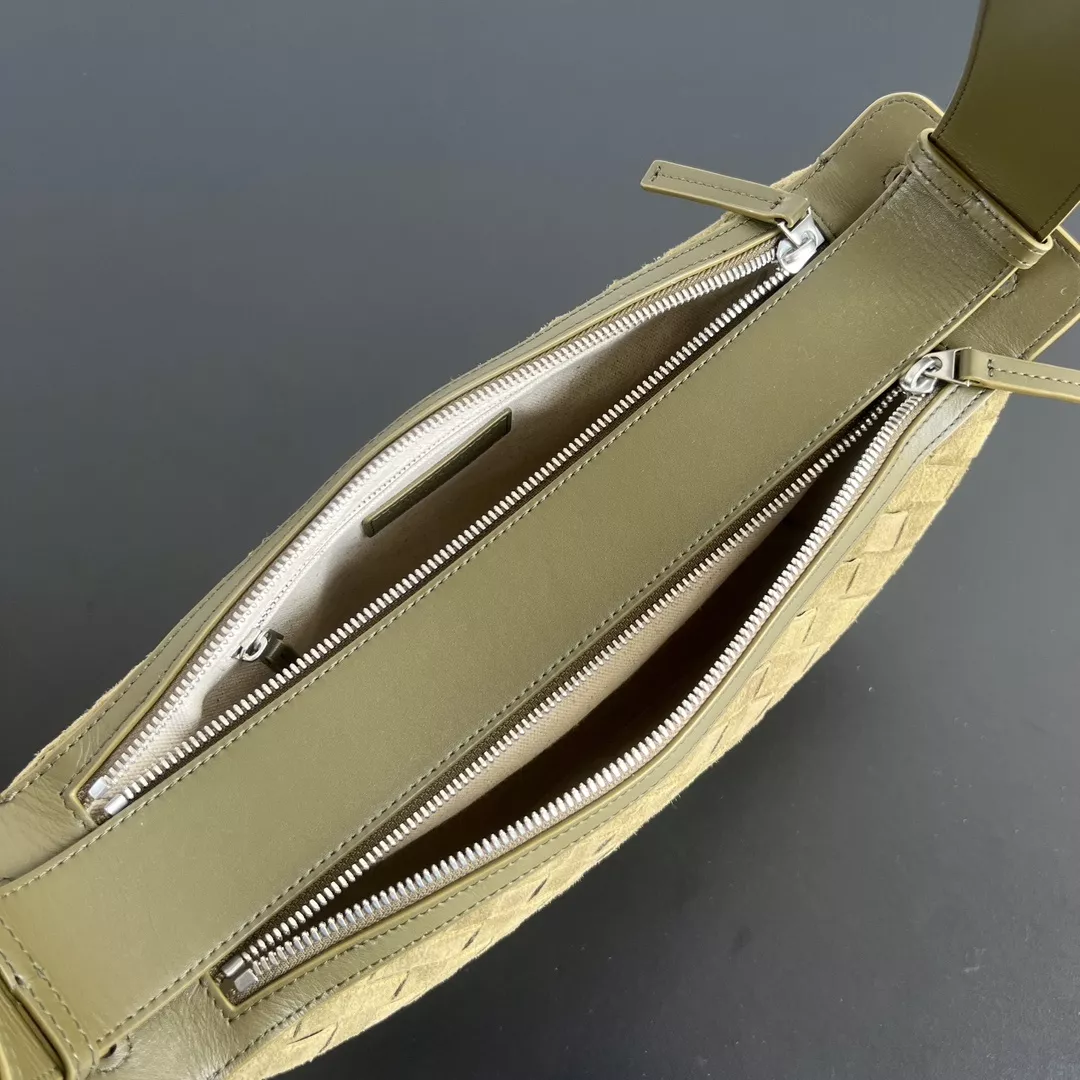 보테가베네타 인트레치아토 스웨이드 더블지퍼 백 상세 이미지 6