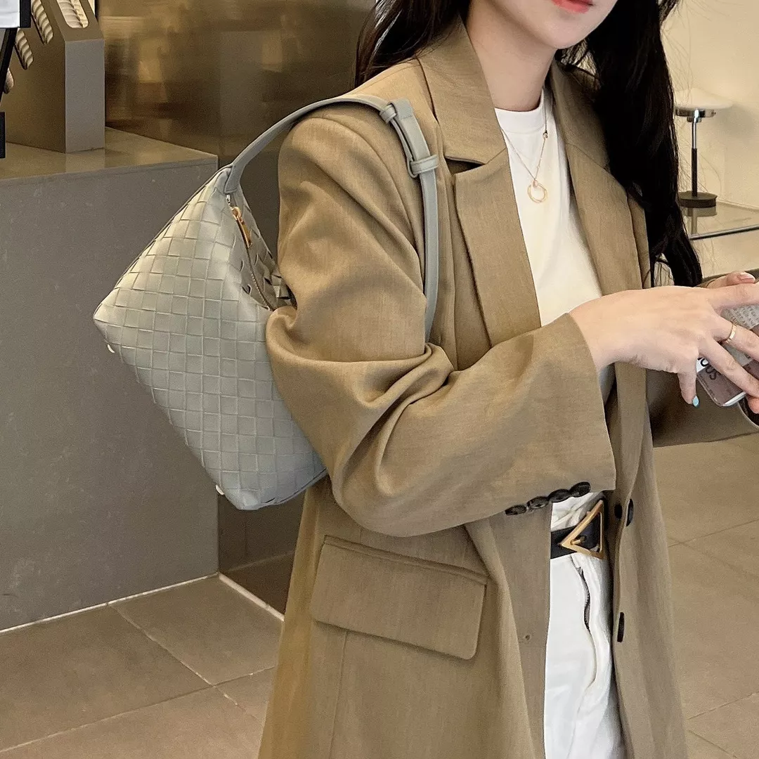 body_3ce79e0a25805821.webp