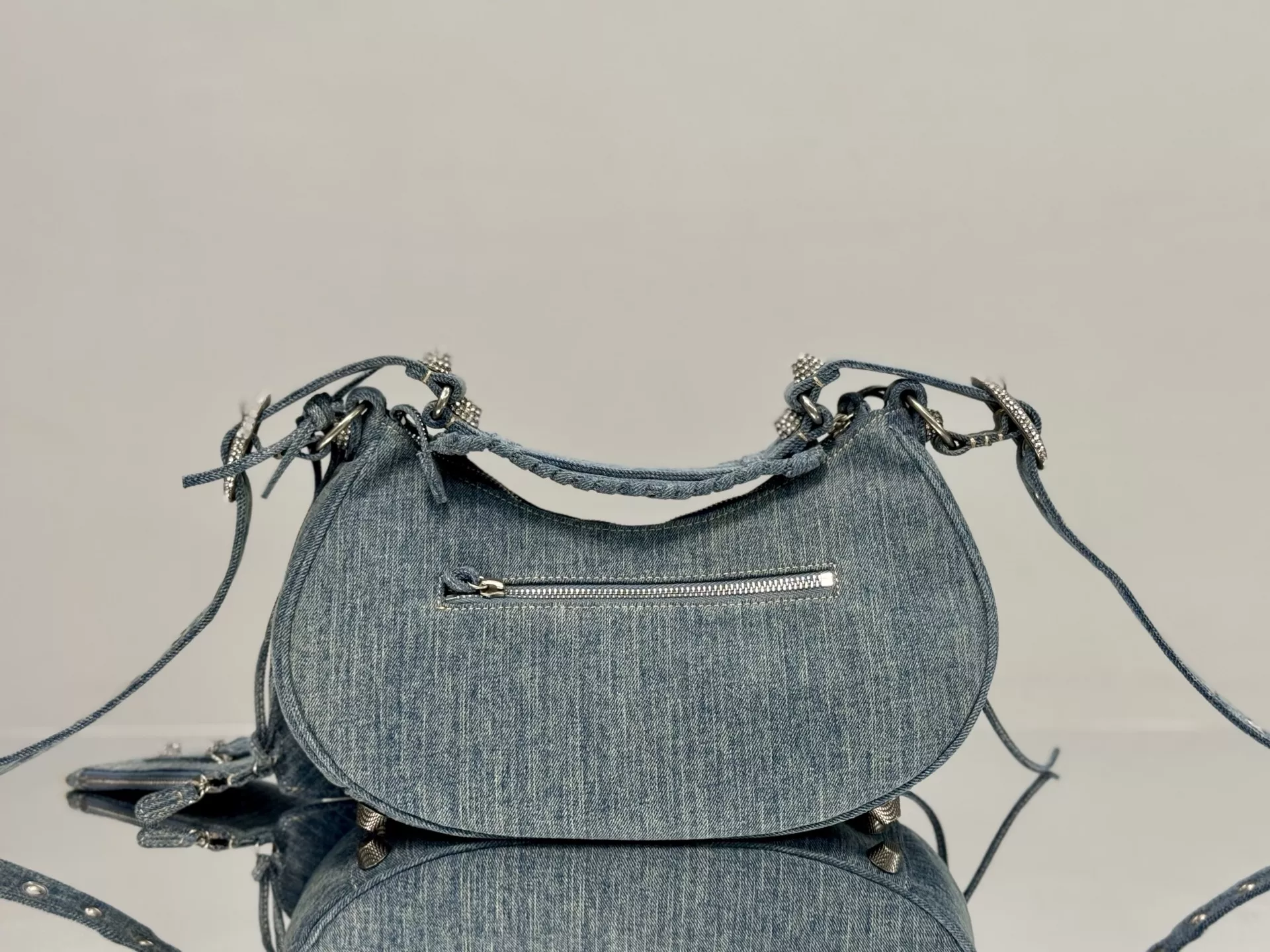 body_57aa0532b6f475e9.webp