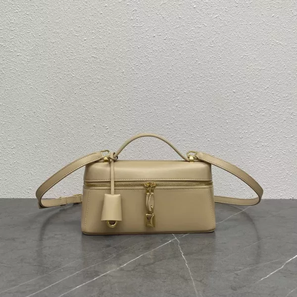로로피아나 엑스트라 백 핸드백