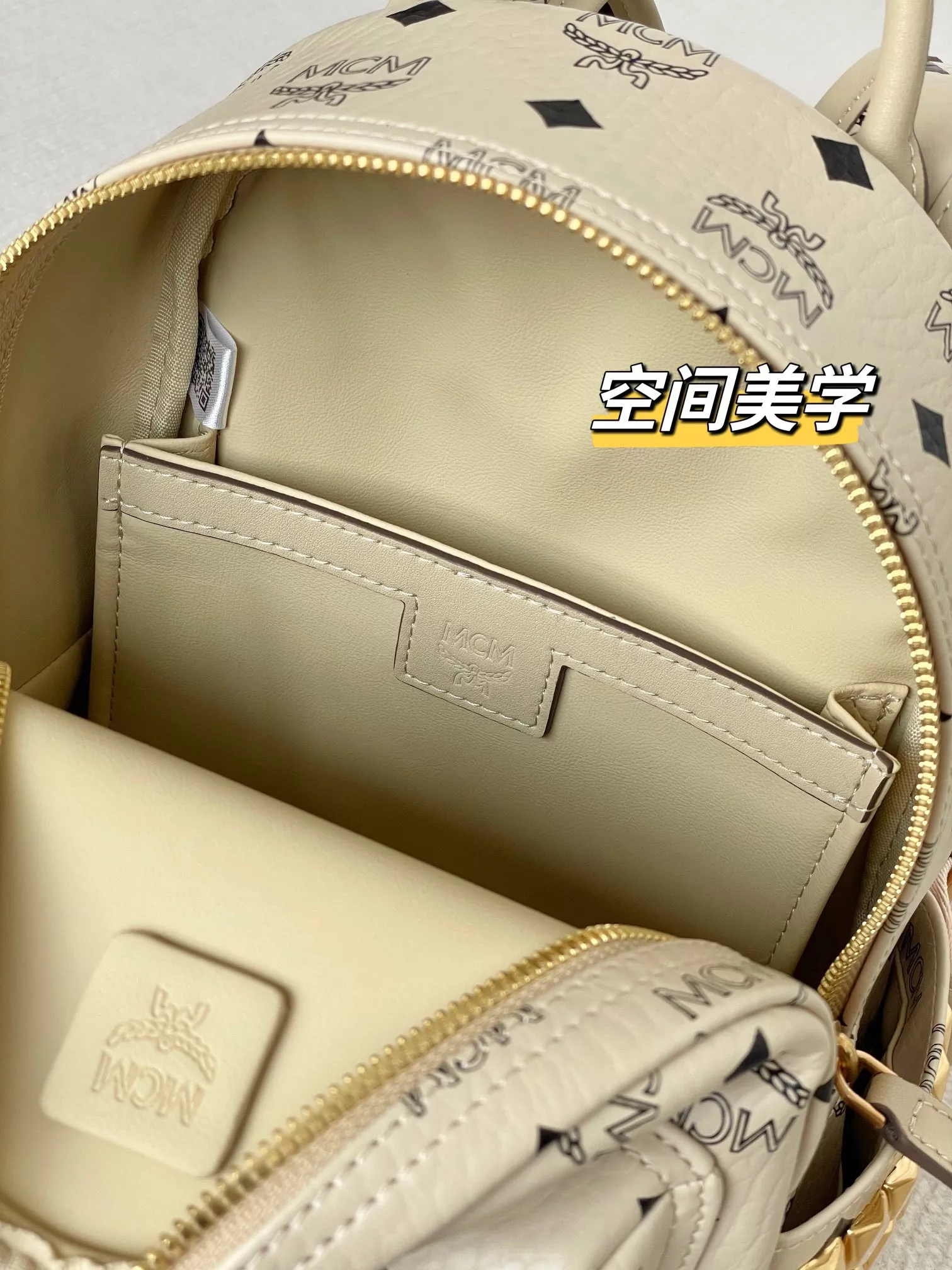엠씨엠 비세토스 스타크 미니 스터드 백팩 상세 이미지 16