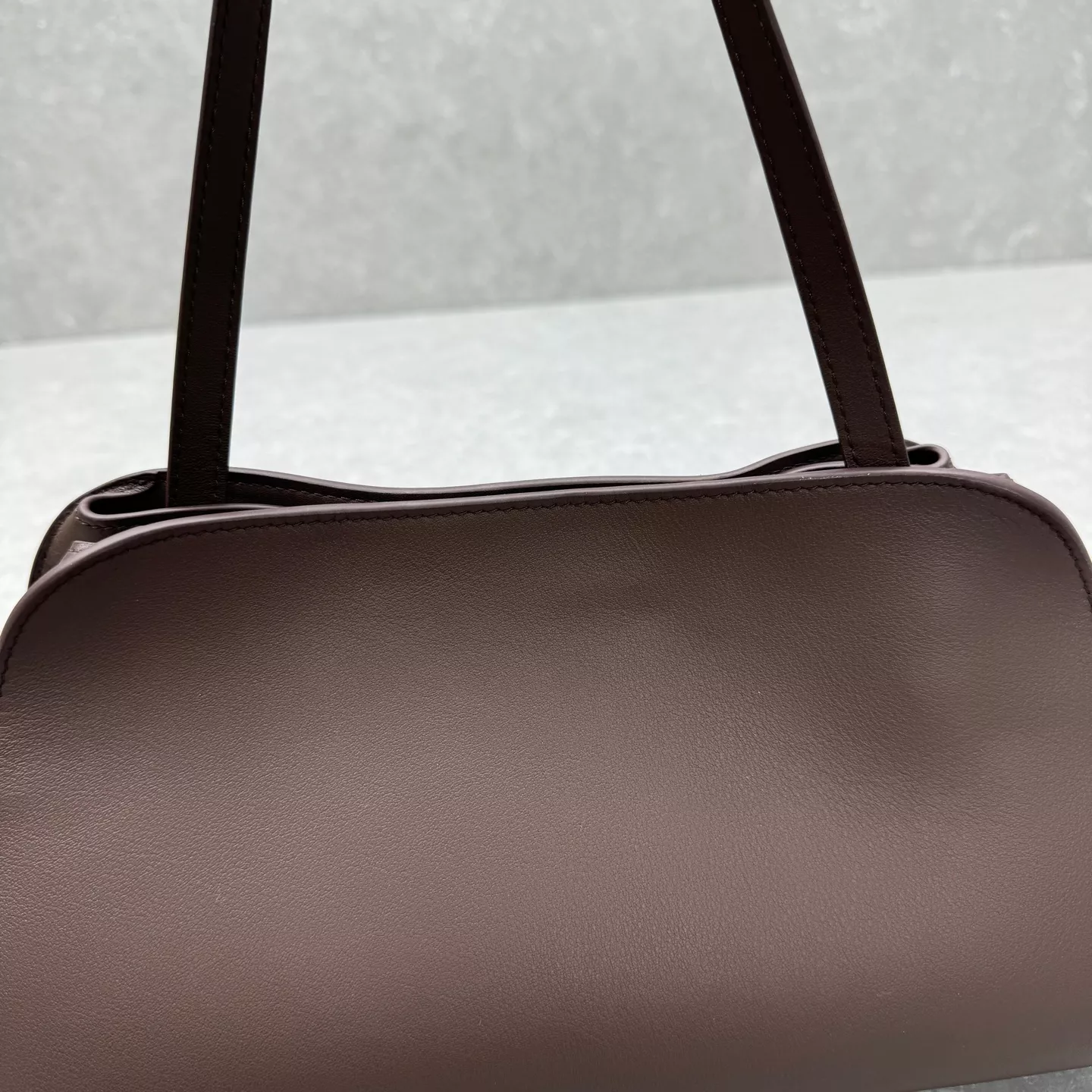 더로우 페기 클러치백 상세 이미지 7