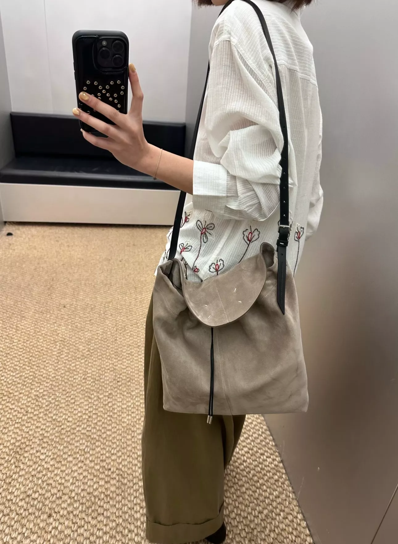 메종마르지엘라 스웨이드 벨트백 스타일 숄더백 상세 이미지 19