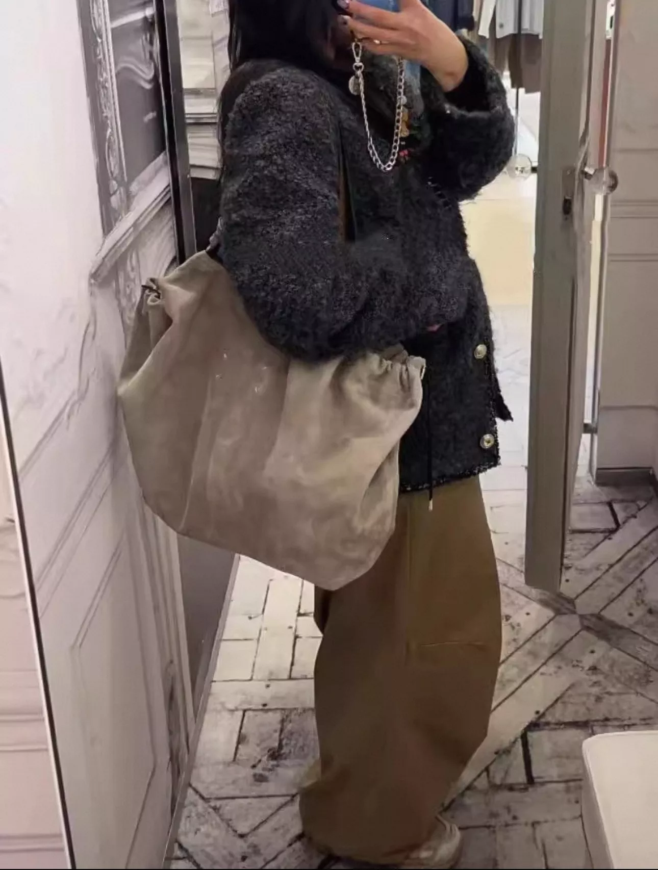 메종마르지엘라 스웨이드 빅 쇼핑백 상세 이미지 18