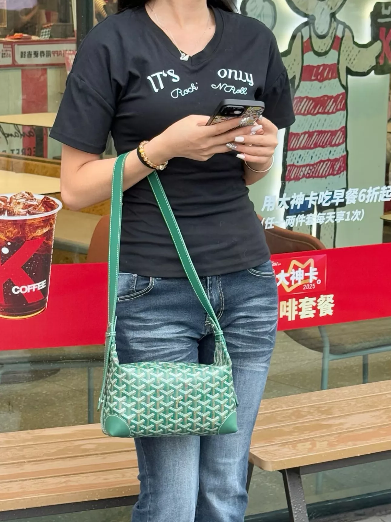 body_6352061456b7ad8b.webp