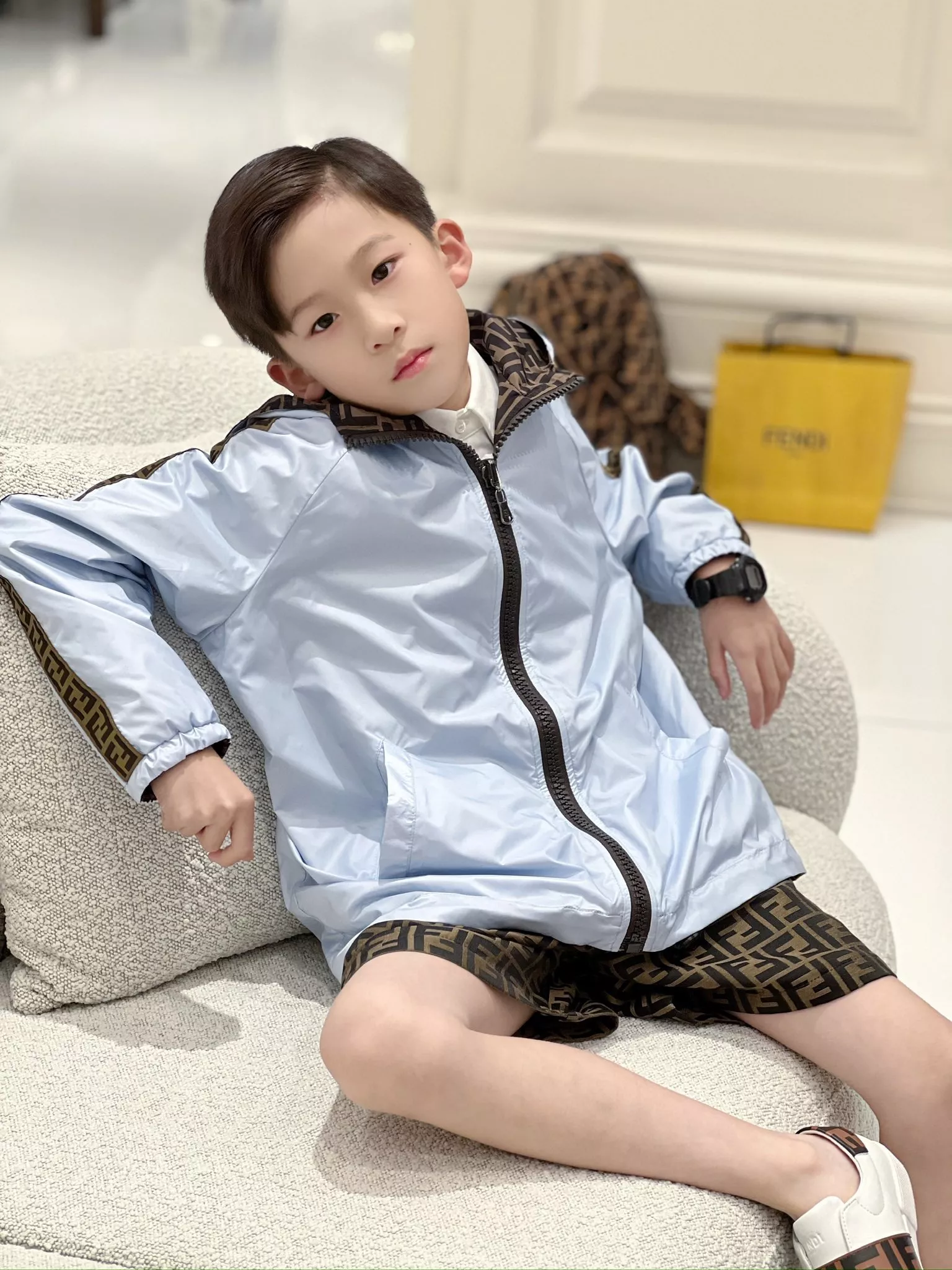 펜디 모노그램 후드 바람막이 재킷 상세 이미지 18