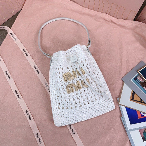 미우미우 라피아 브레이드 숄더백