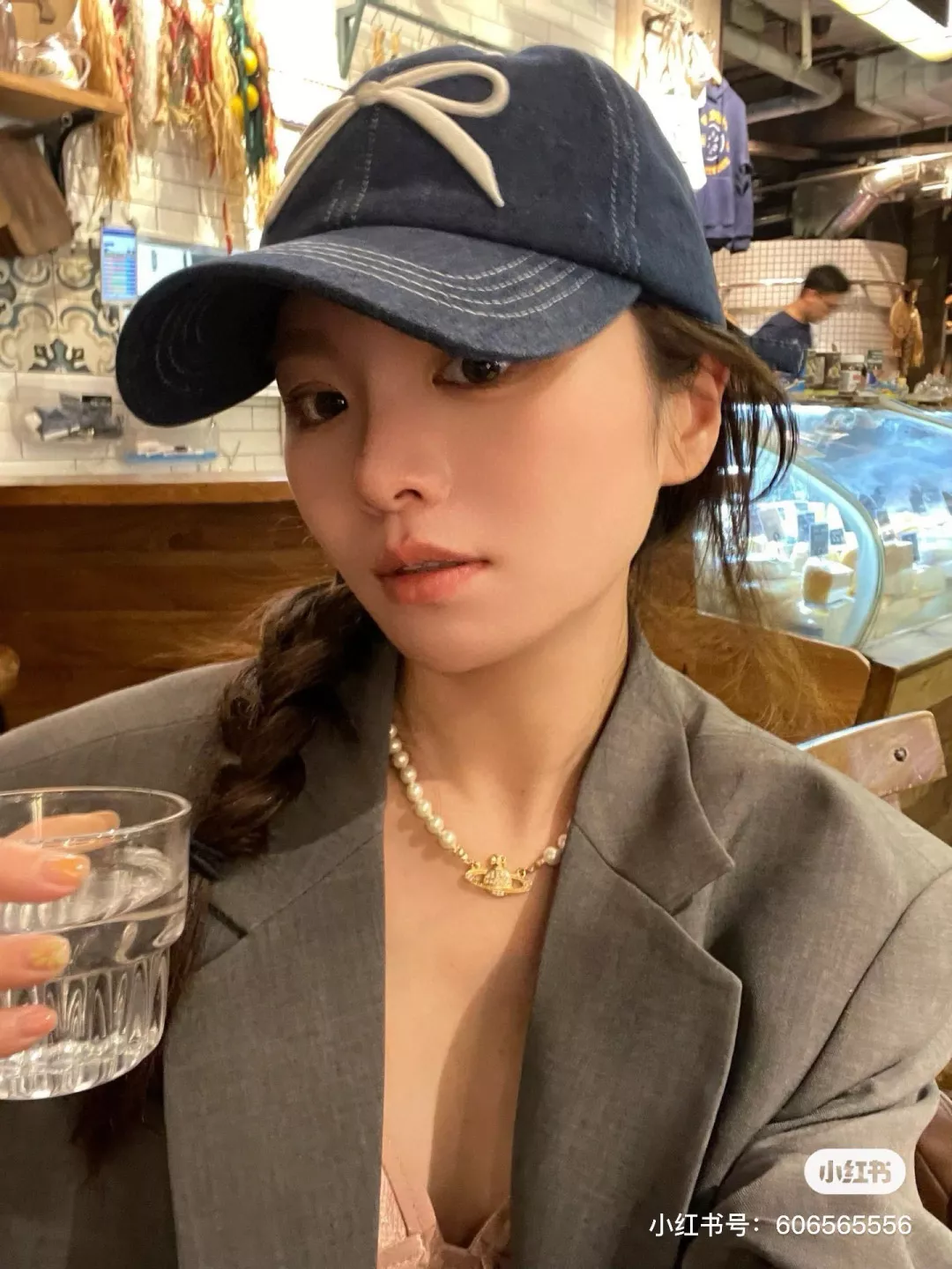 비비안웨스트우드 진주 로고 목걸이 상세 이미지 15