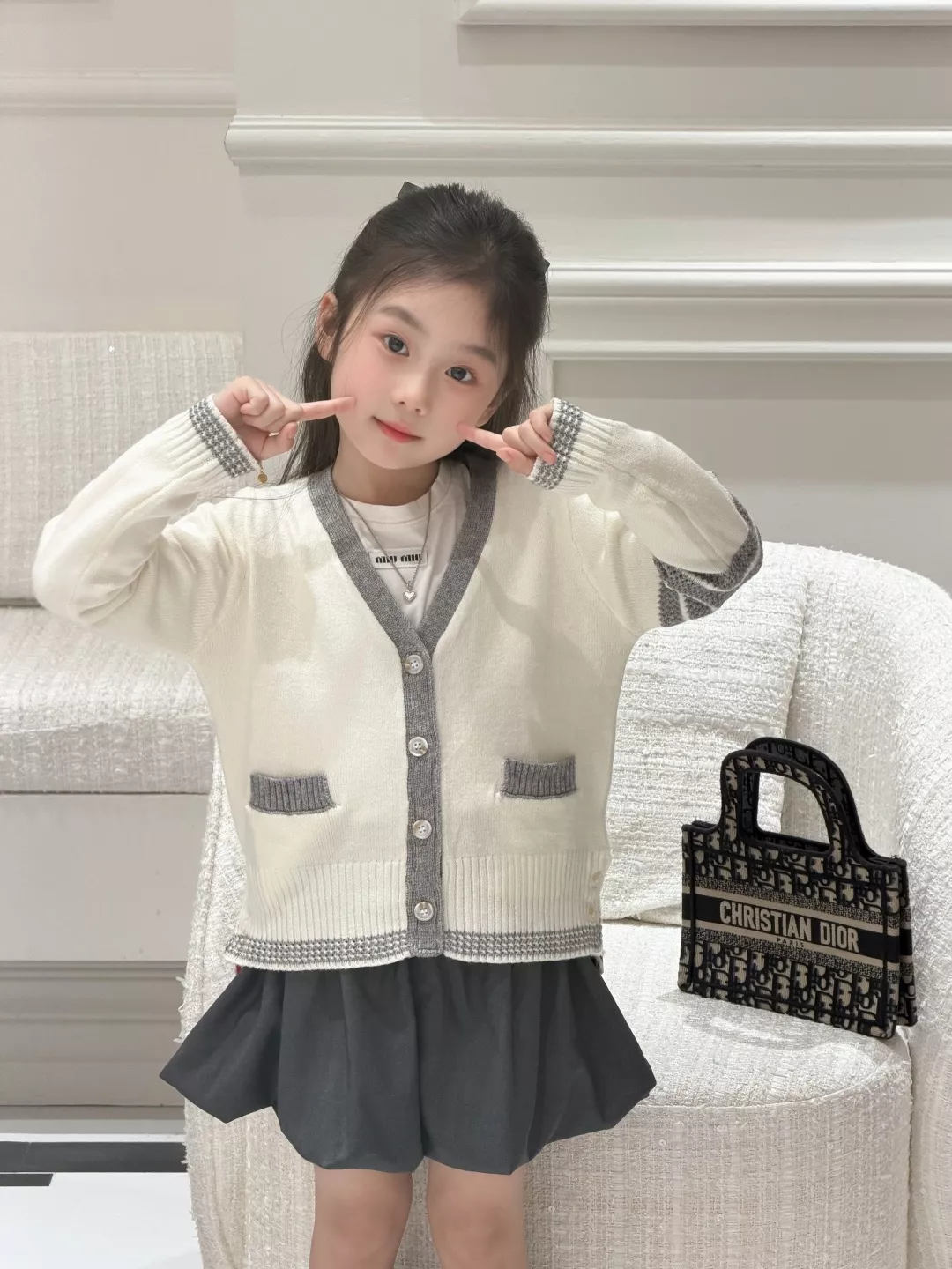 톰브라운 브이넥 니트 가디건 상세 이미지 16