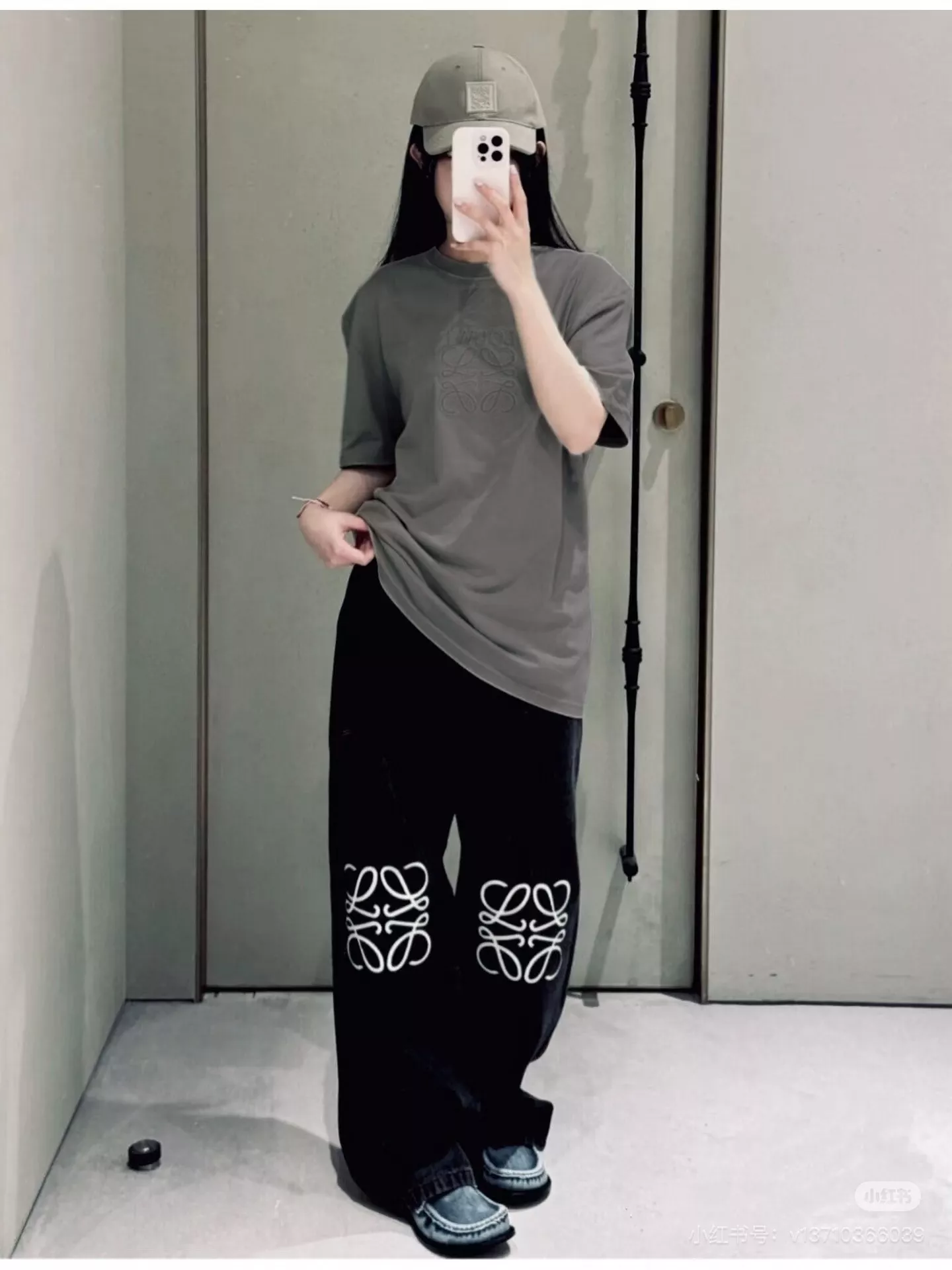로에베 로고 자수 오버핏 반팔 티셔츠 상세 이미지 19