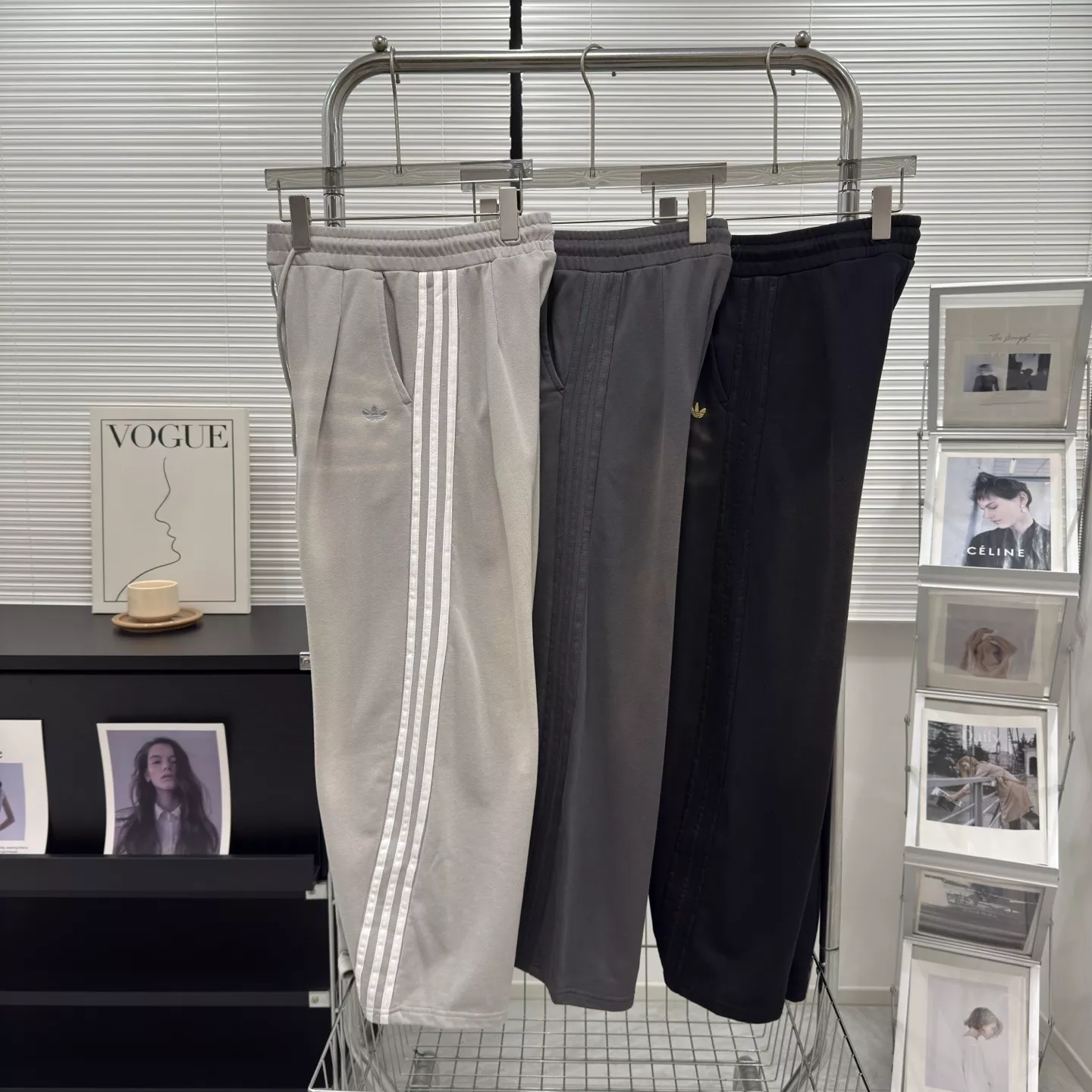 아디다스 오리지널스 삼선 워싱 커브드 팬츠 상세 이미지 6