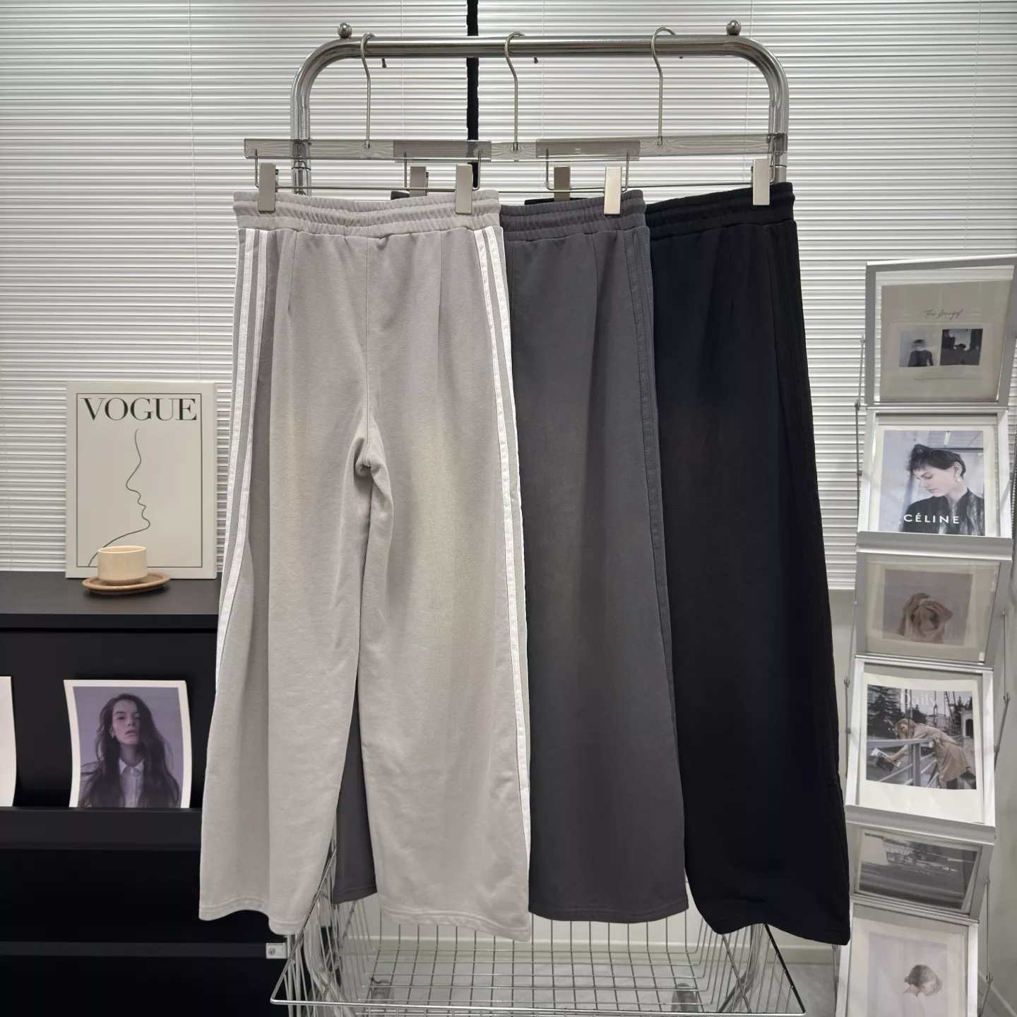 아디다스 오리지널스 삼선 워싱 커브드 팬츠 상세 이미지 5