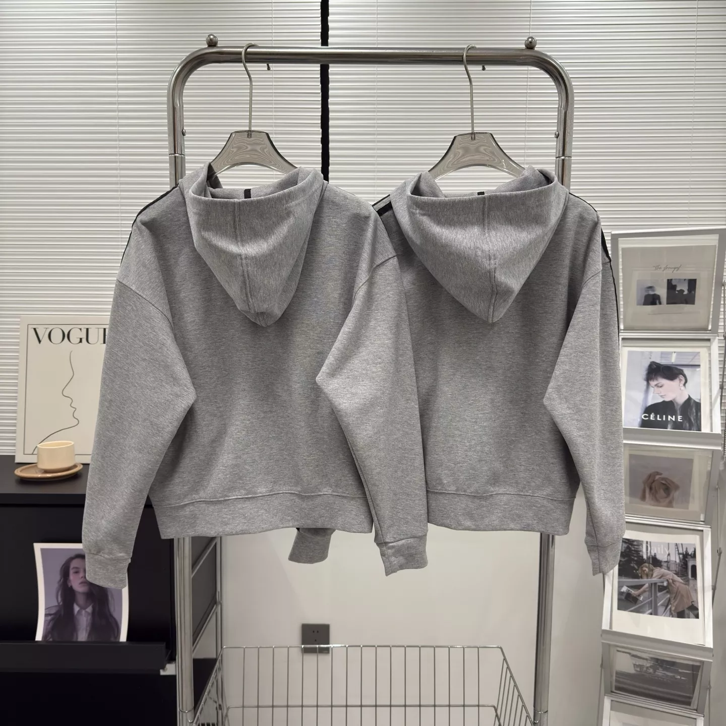 아디다스 삼선 자수 후드 집업 재킷 상세 이미지 3