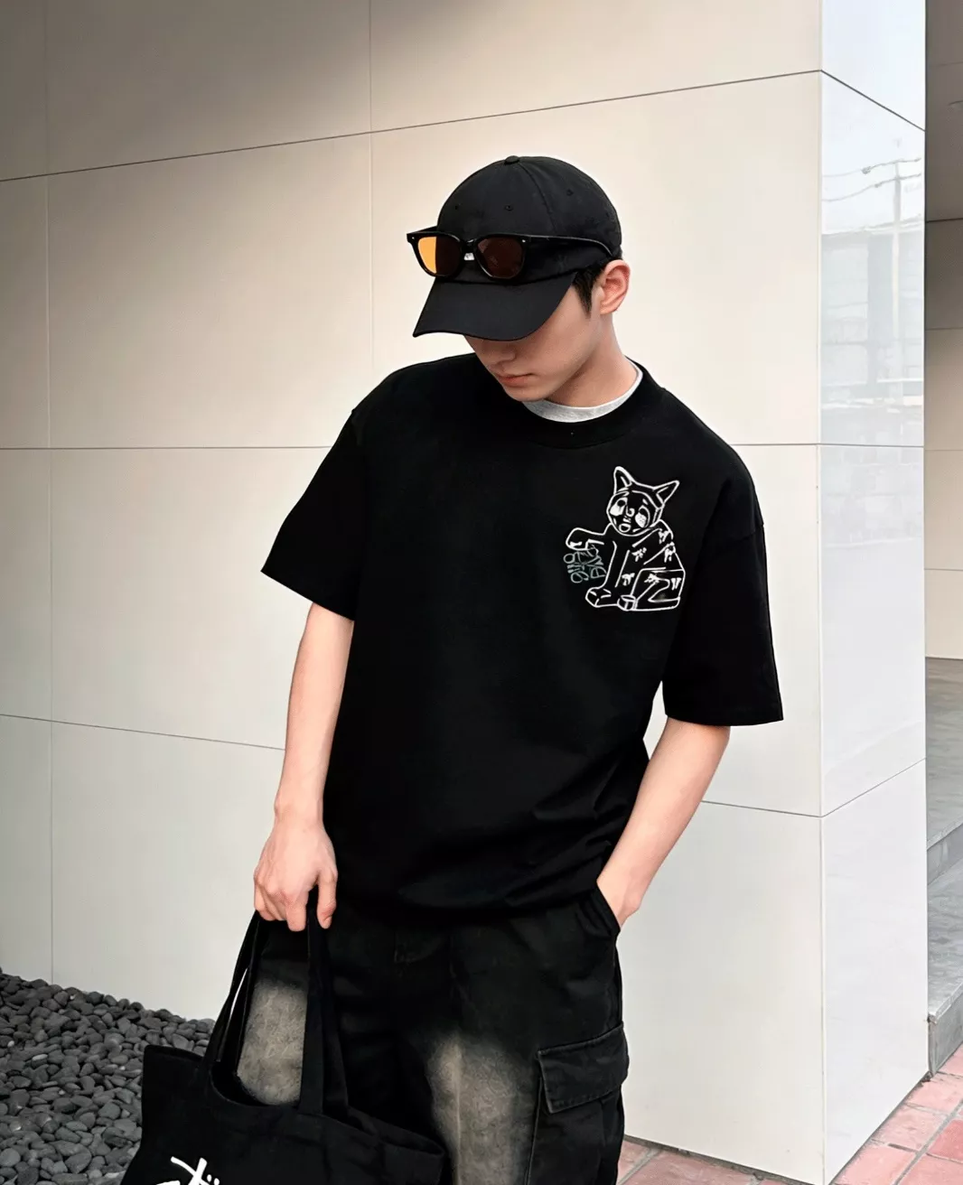 로에베 고양이 자수 오버핏 반팔 티셔츠 상세 이미지 27