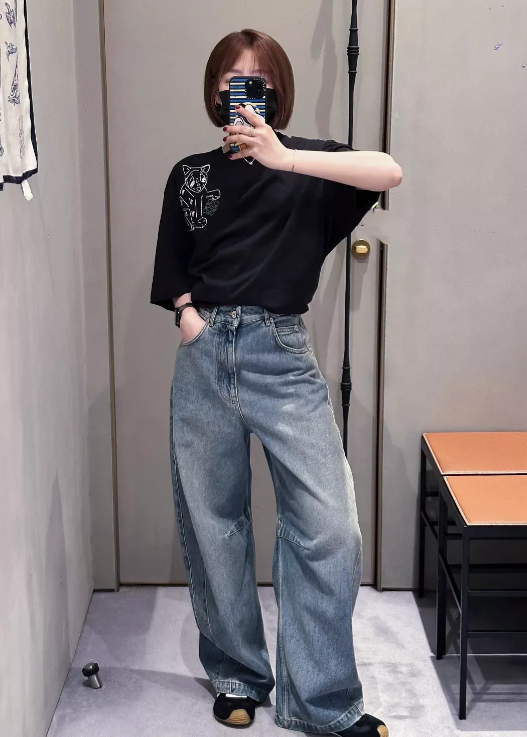 로에베 고양이 자수 오버핏 반팔 티셔츠 상세 이미지 19