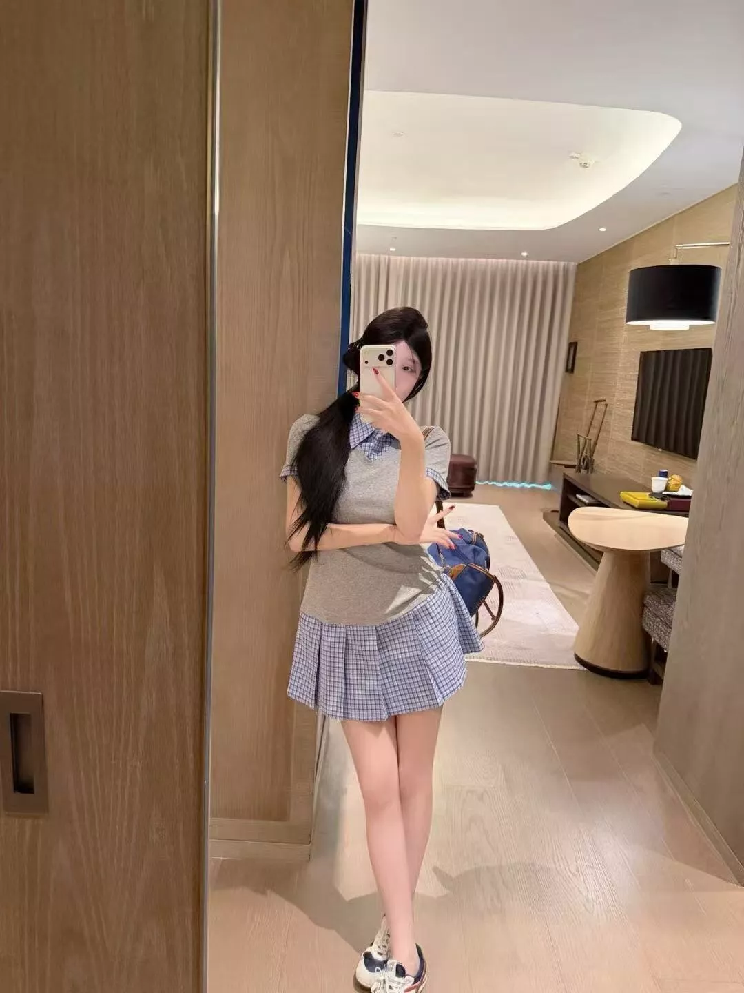 미우미우 로고 자수 체크 배색 카라 반소매 원피스 상세 이미지 17