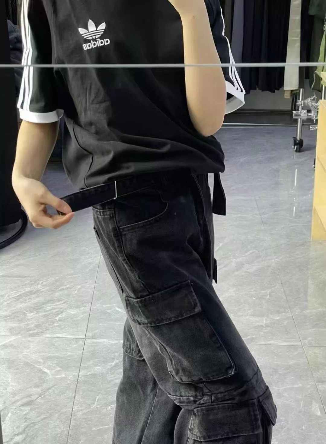 아디다스 트레포일 자수 레터링 반팔 티셔츠 상세 이미지 24