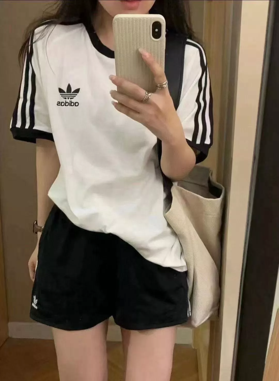 아디다스 트레포일 자수 레터링 반팔 티셔츠 상세 이미지 14