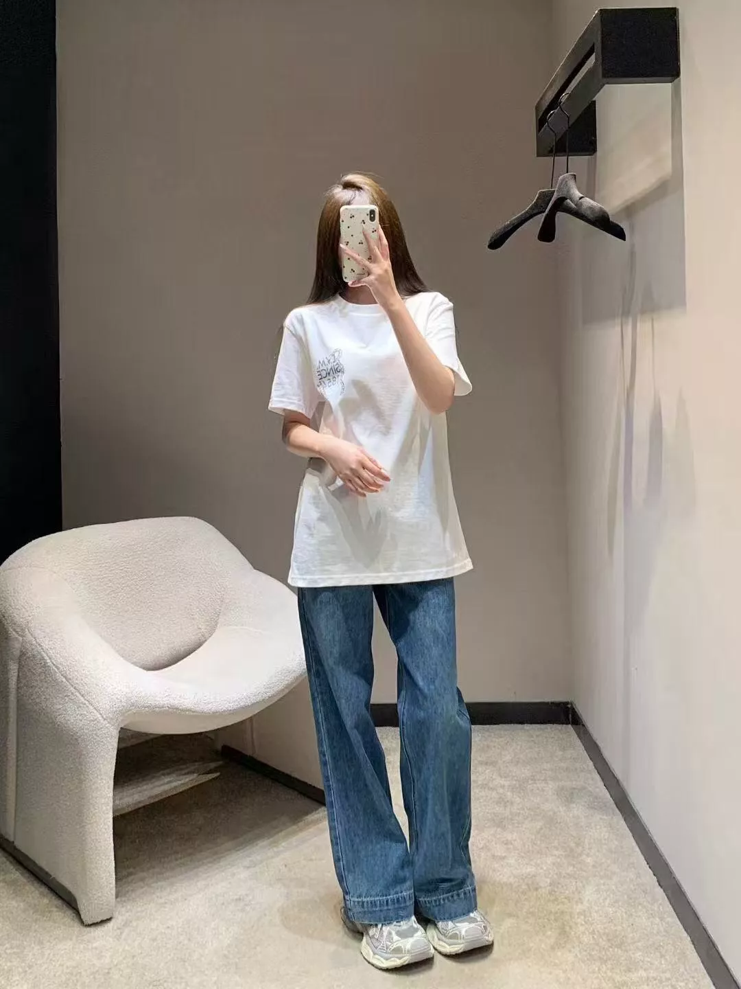 루이비통 스네이크 프린트 반소매 티셔츠 상세 이미지 15