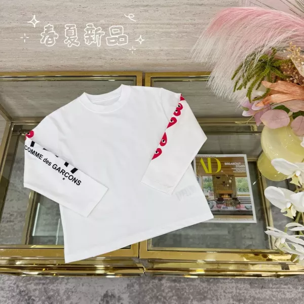 꼼데가르송 키즈 레터링 화이트 티셔츠