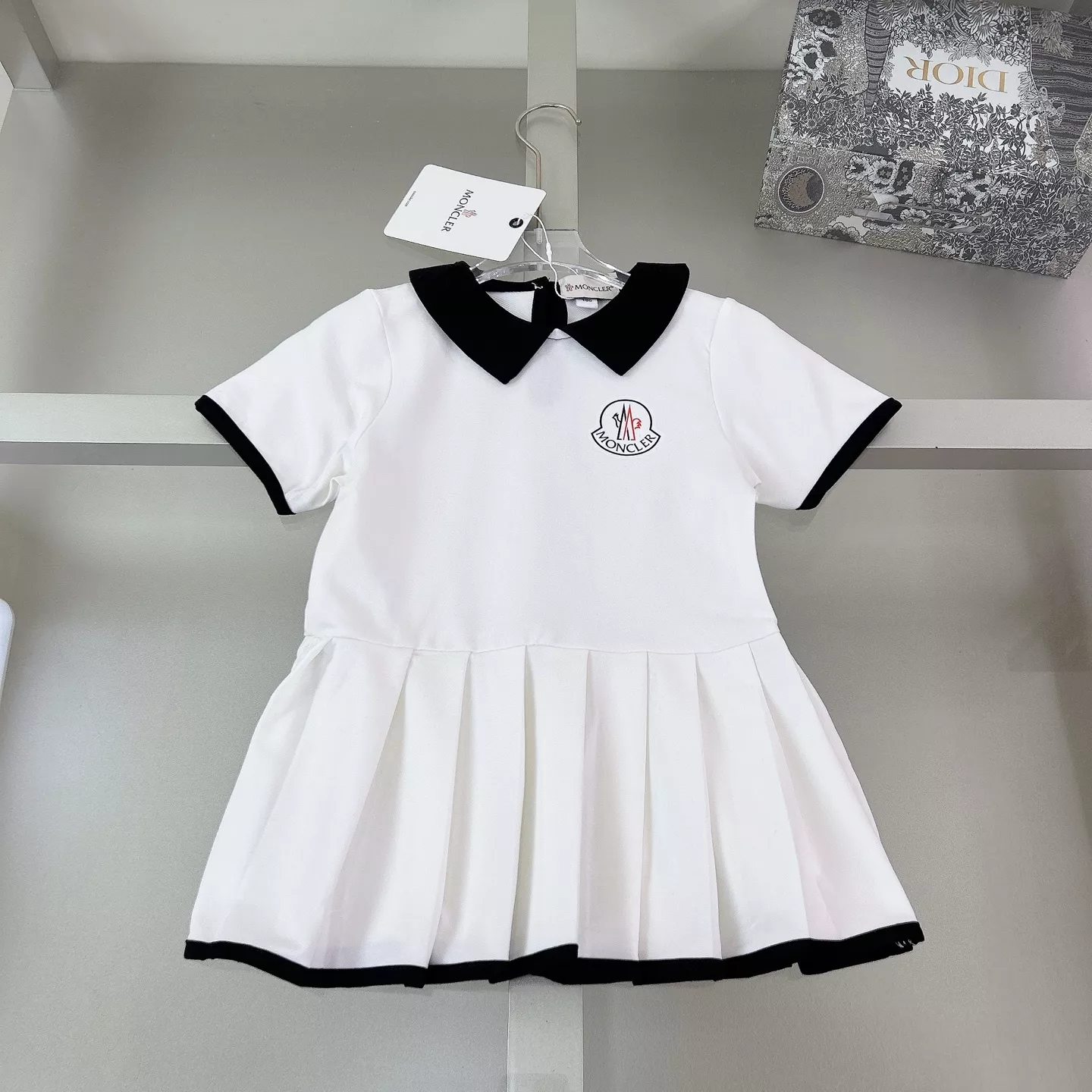 몽클레어 아동 카라 반소매 원피스 상세 이미지 1
