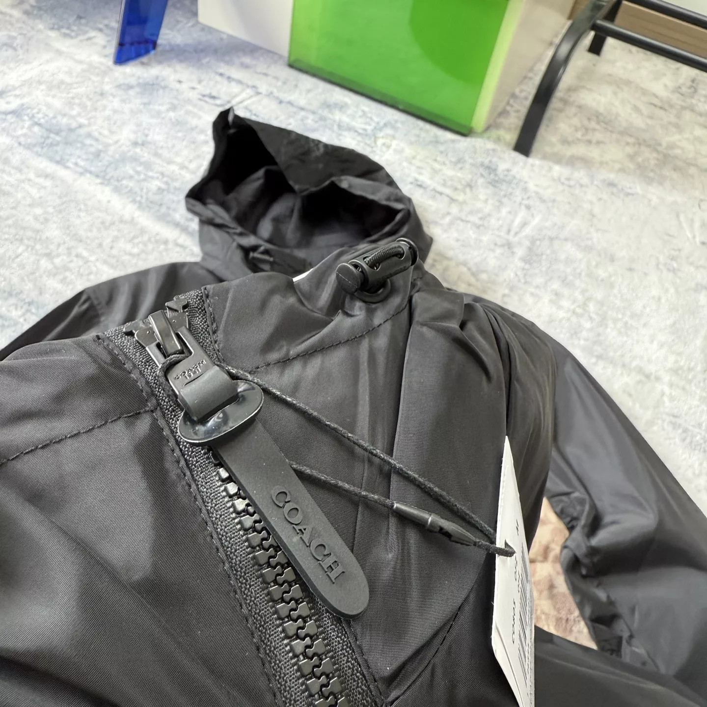 코치 클래식 시그니처 후드 집업 재킷 상세 이미지 16