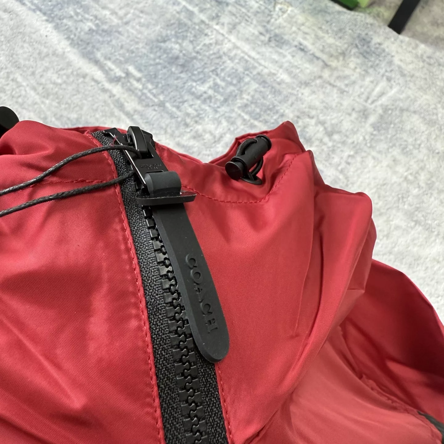 코치 클래식 시그니처 후드 재킷 상세 이미지 11