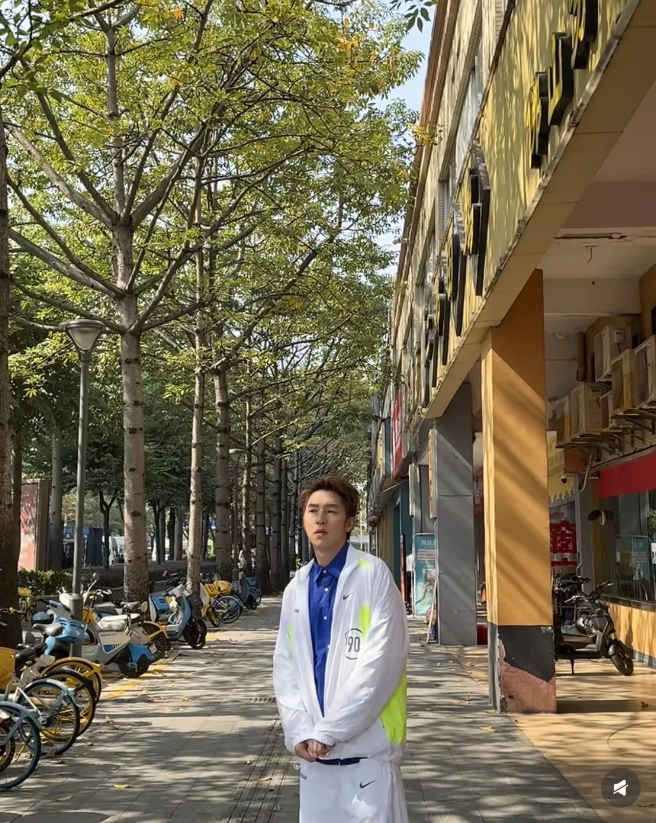 팔라스 나이키 콜라보 배색 트랙 재킷 상세 이미지 32