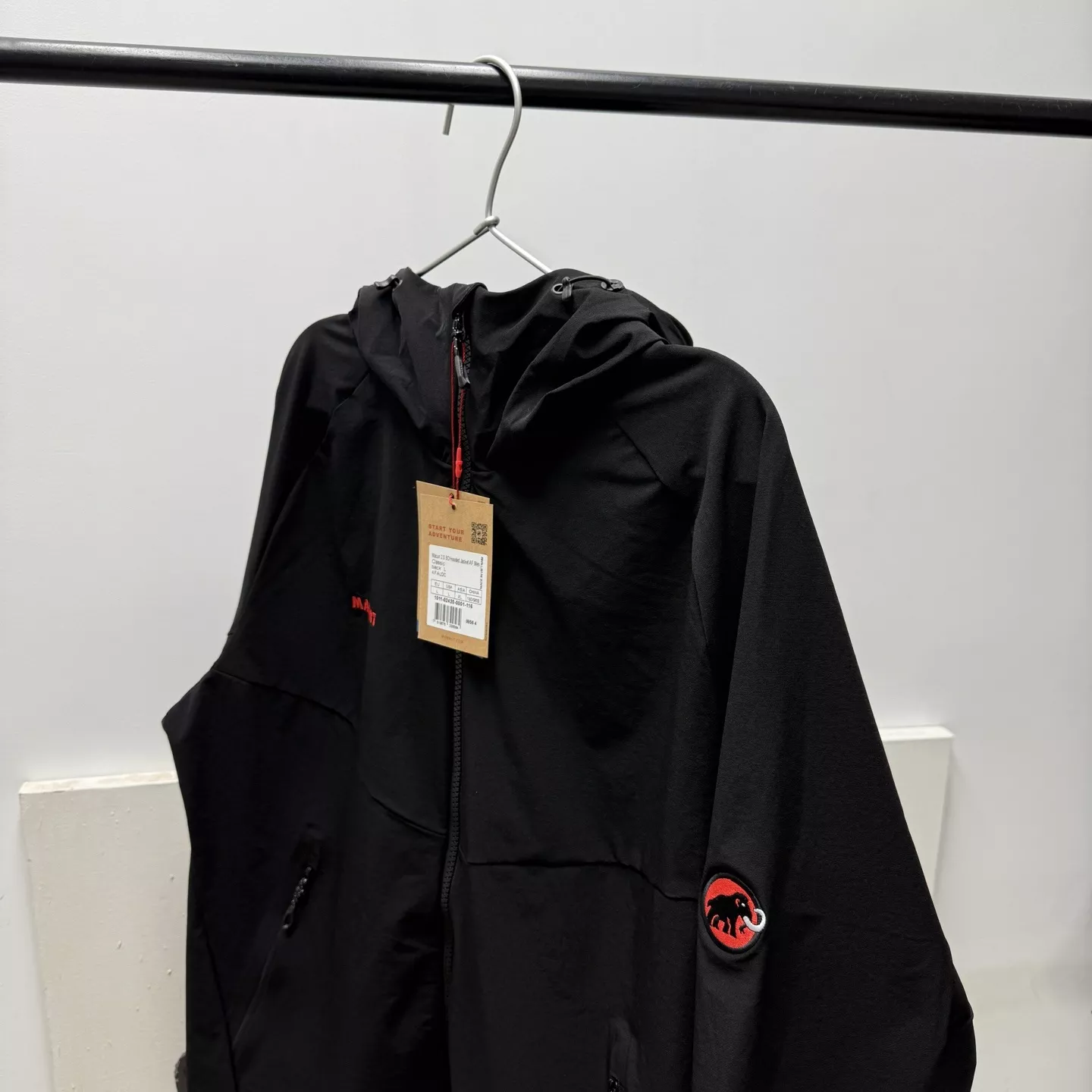 마무트 마쿤 2.0 레드라벨 소프트쉘 재킷 상세 이미지 3