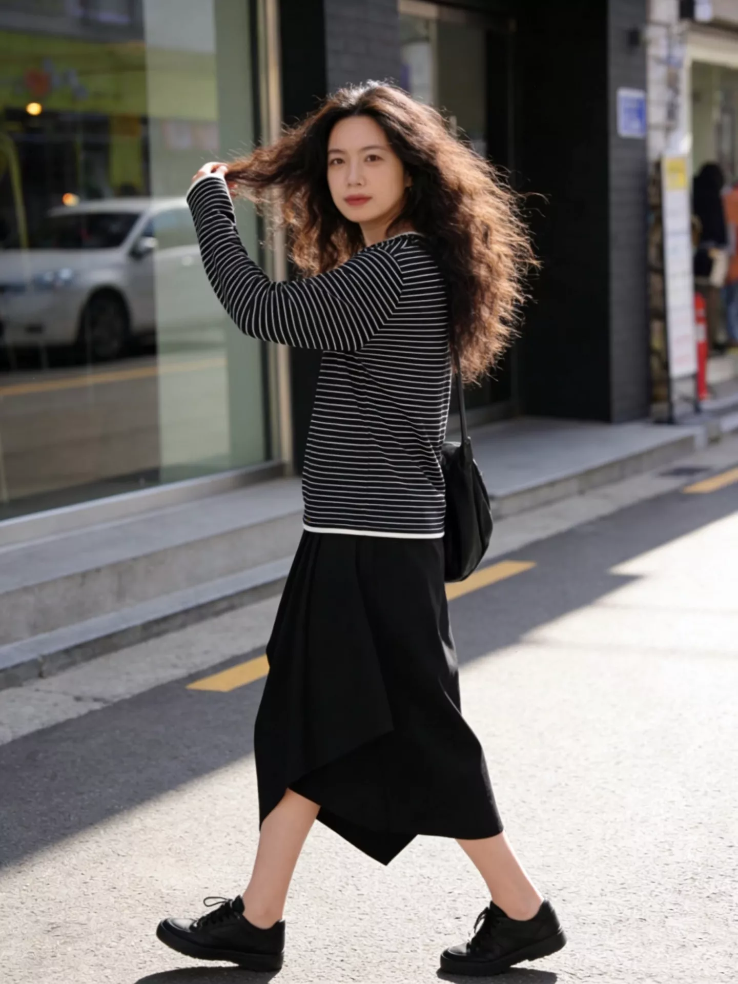 노브랜드 스트라이프 라운드넥 니트 탑 상세 이미지 28