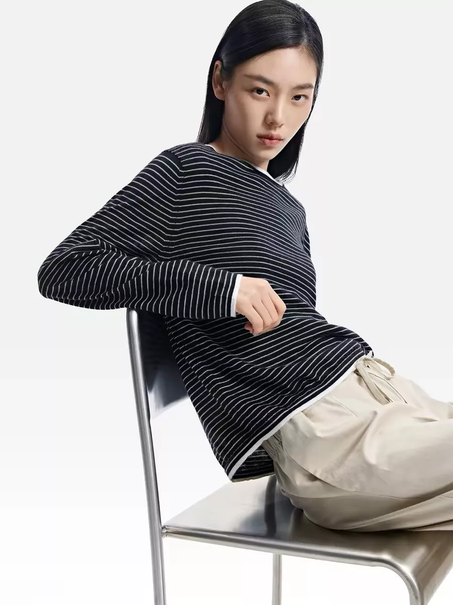 노브랜드 스트라이프 라운드넥 니트 탑 상세 이미지 34