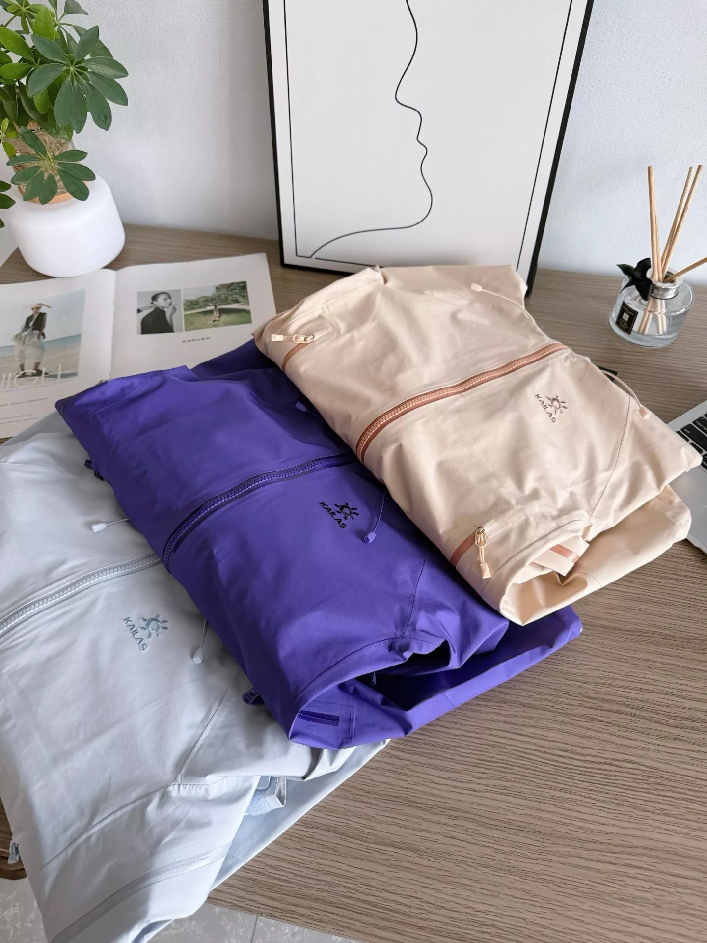 노브랜드 여성 경량 방풍 방수 후드 재킷 상세 이미지 78