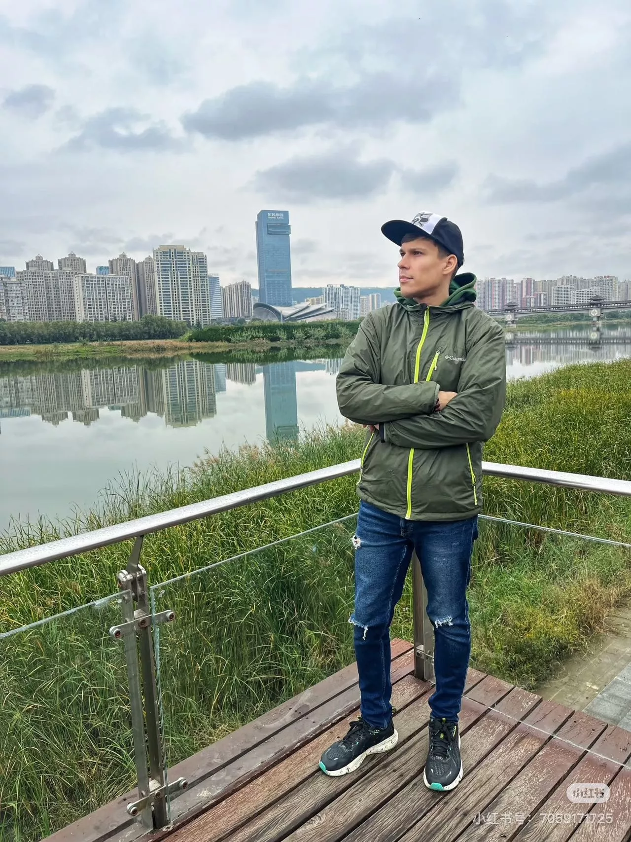 몽벨 소프트쉘 후드 바람막이 점퍼 상세 이미지 9
