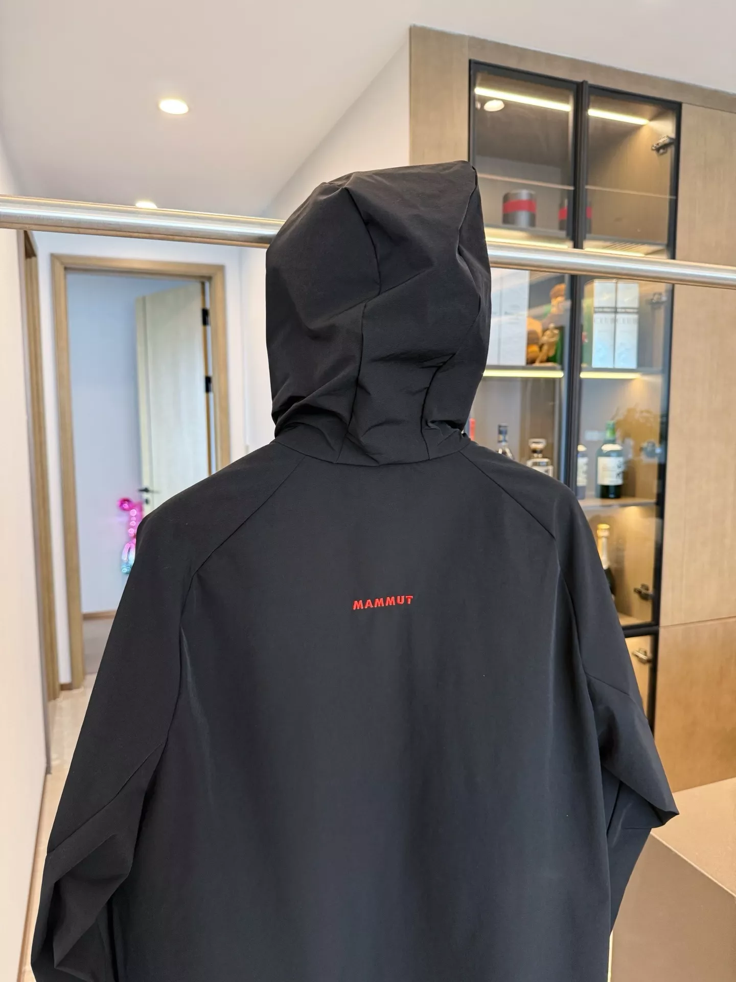 마무트 마쿤 2.0 레드라벨 후드 소프트쉘 재킷 상세 이미지 6