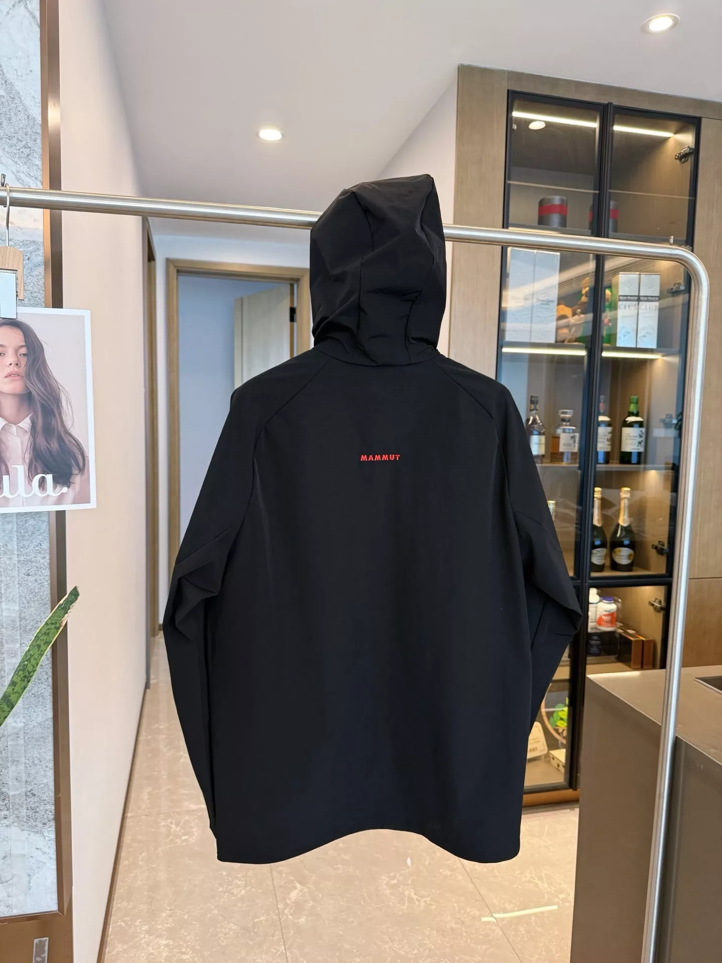 마무트 마쿤 2.0 레드라벨 후드 소프트쉘 재킷 상세 이미지 7
