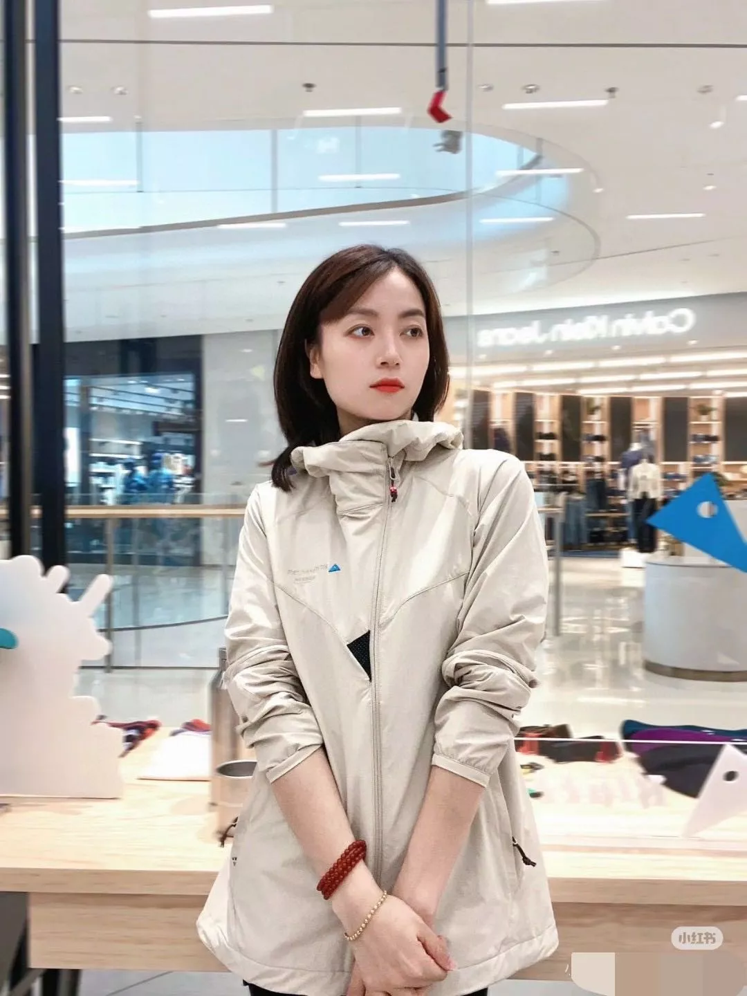 클라터뮤젠 경량 후드 바람막이 재킷 상세 이미지 31