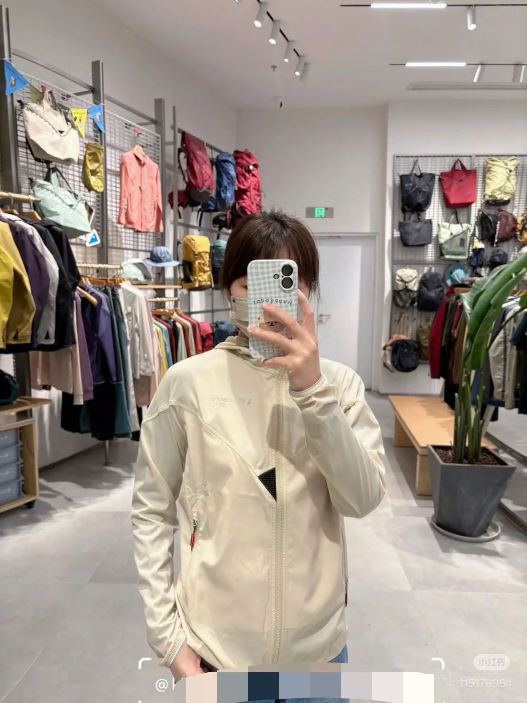 클라터뮤젠 경량 후드 바람막이 재킷 상세 이미지 32